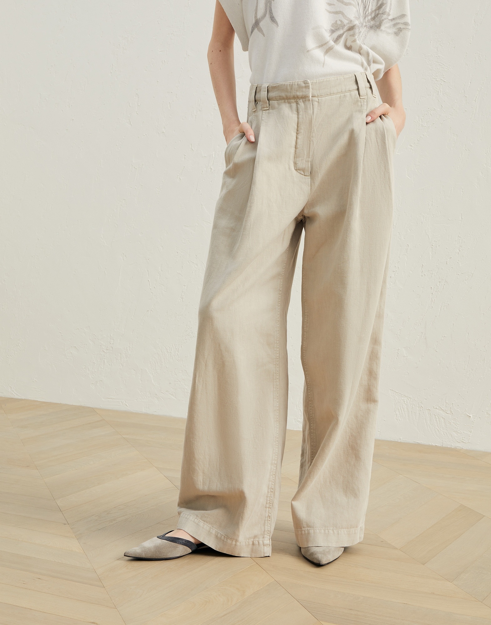 Garment-dyed wide trousers in cotton and linen cover with shiny tab - 1