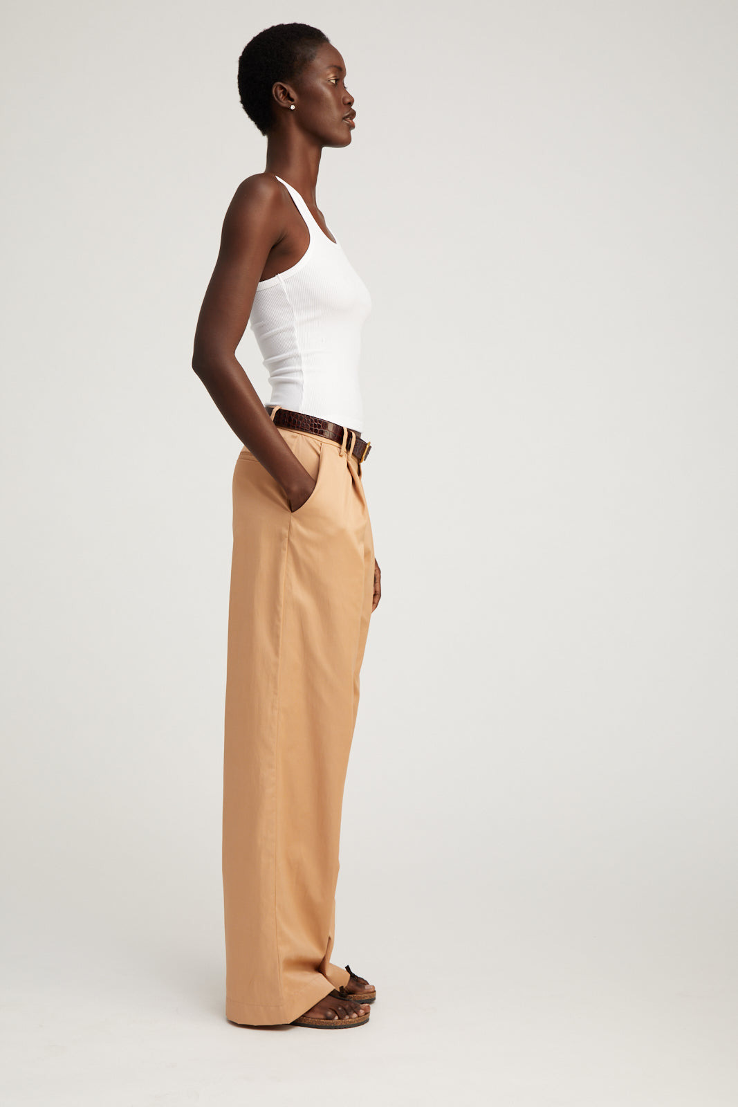 WHITE RIB FITTED SCOOPED TANK - 7