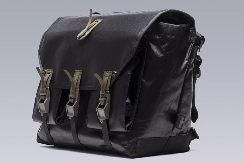 3A-5-CR Messenger Einsatztasche Black 10