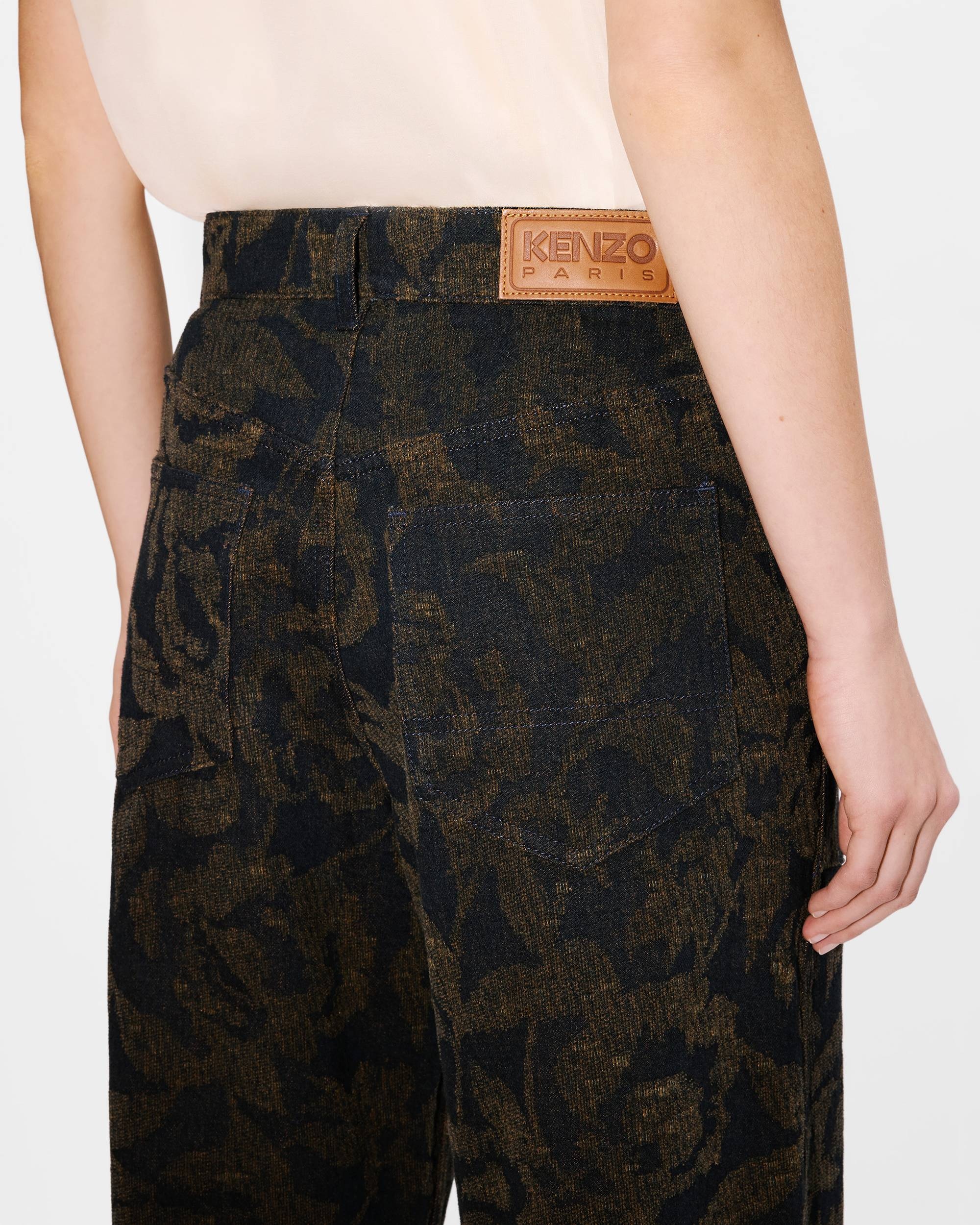 'KENZO Peonies' cargo jeans in japanese denim - 7