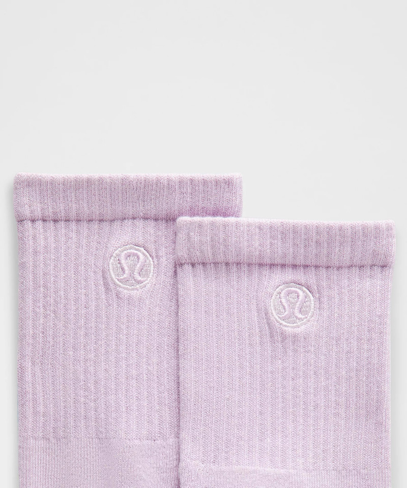lululemon Unisex Daily Essential Quarter Socks outlook