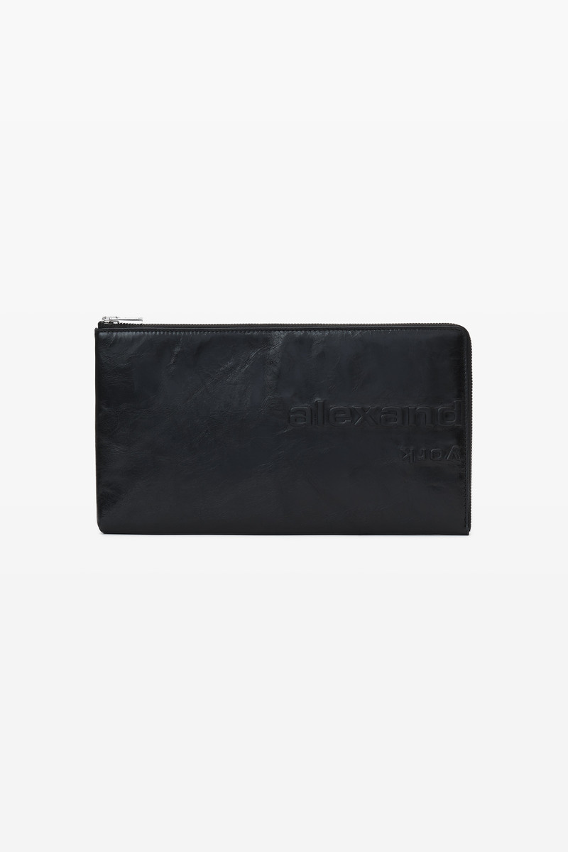 zip pouch in crackle patent leather 1