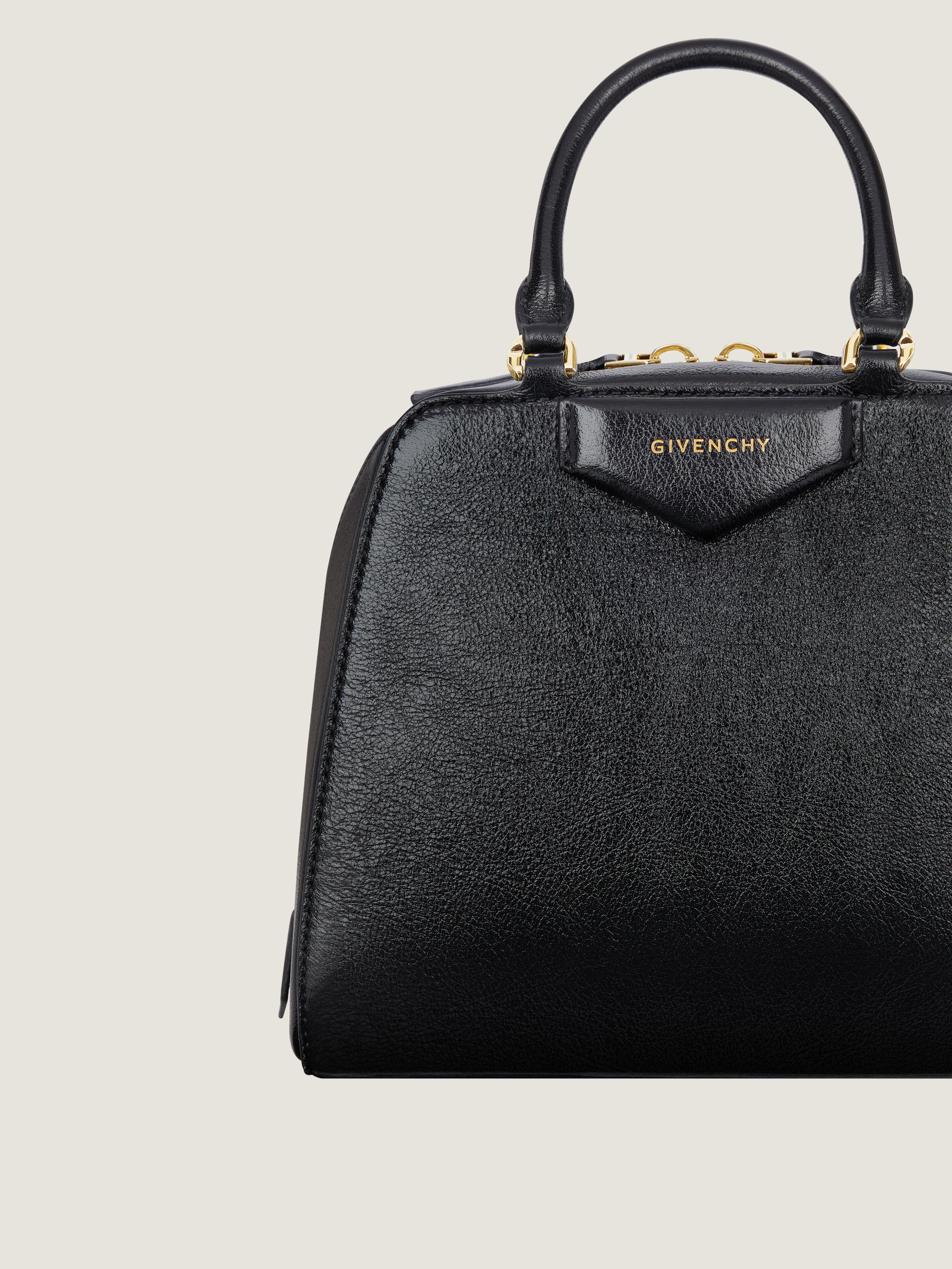MINI ANTIGONA CUBE BAG IN LEATHER - 6