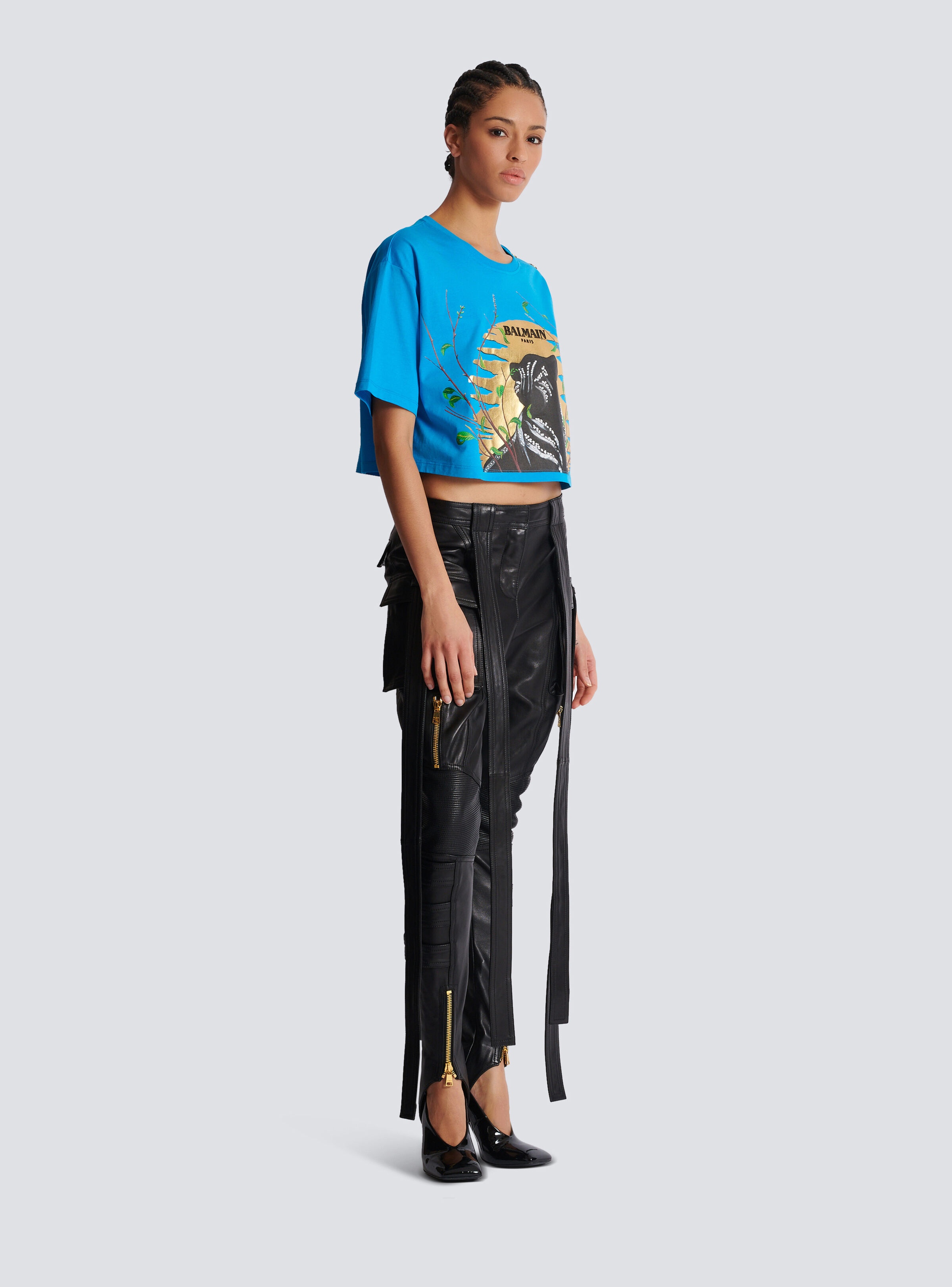 Disney x Balmain: The Lion King - Cropped T-shirt with Cassius Khumalo print - 3