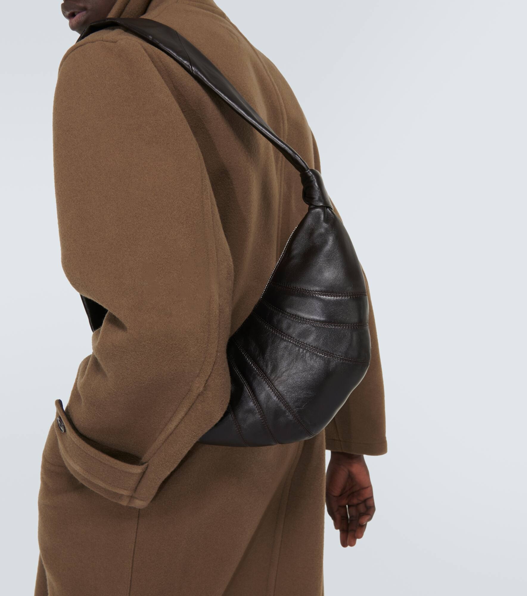 Croissant Small leather shoulder bag - 3