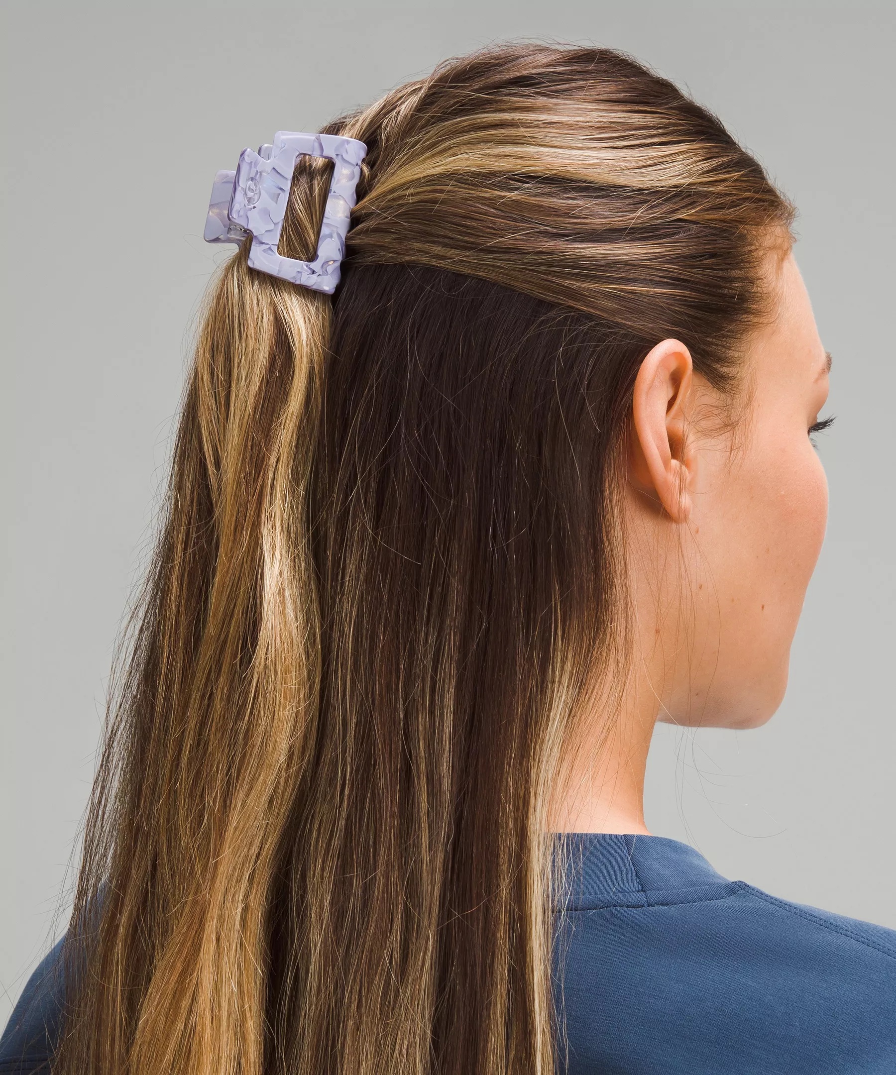 Medium Claw Hair Clip - 2