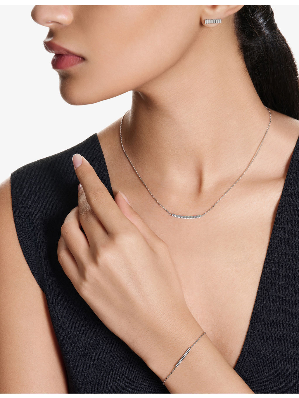 Quatre Grosgrain 18ct White-Gold Pendant Necklace - 2