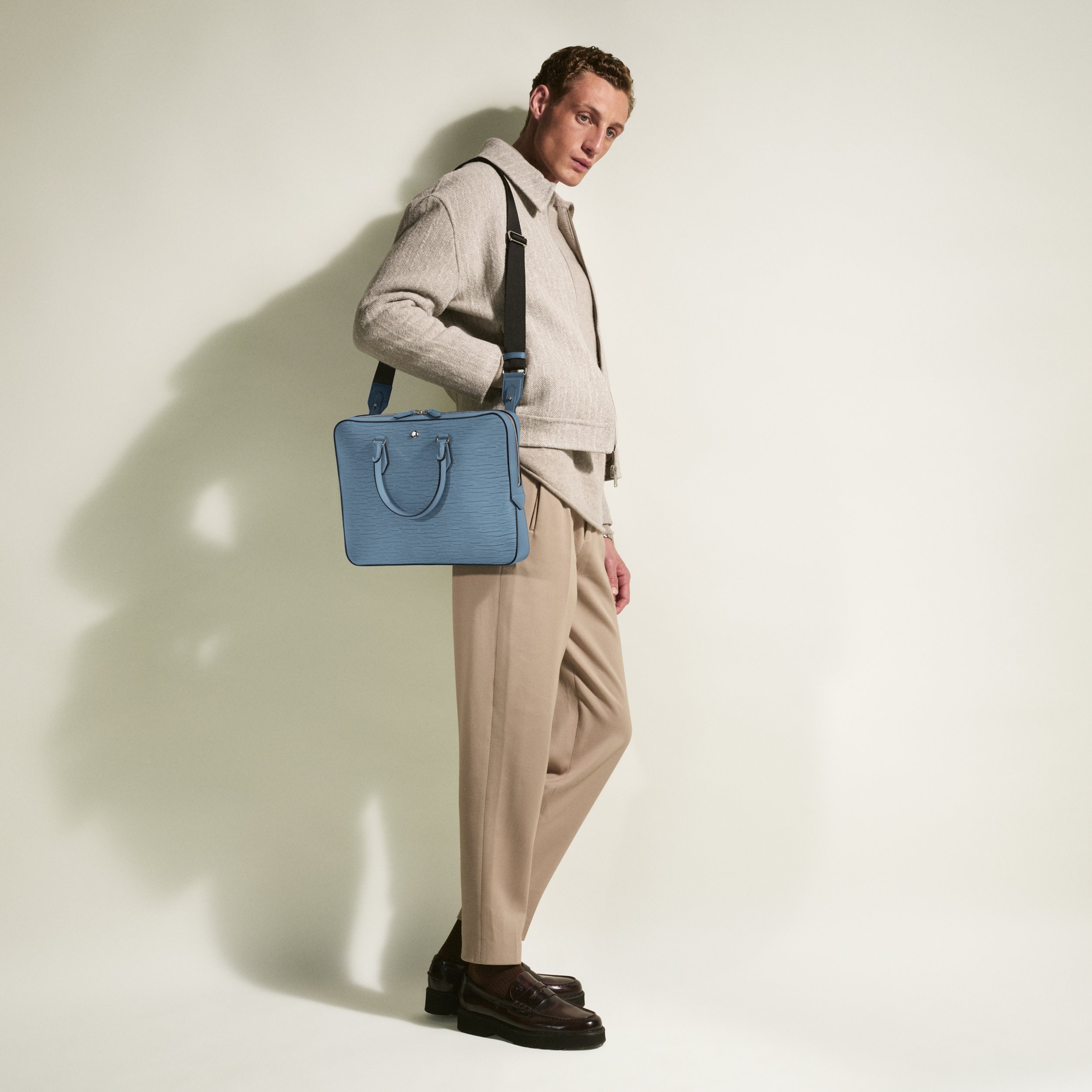 4810 thin document case - 5