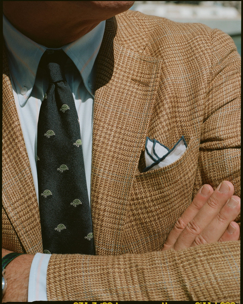 MADE-IN-USA LIGHT BROWN PRINCE OF WALES SPORT COAT 6