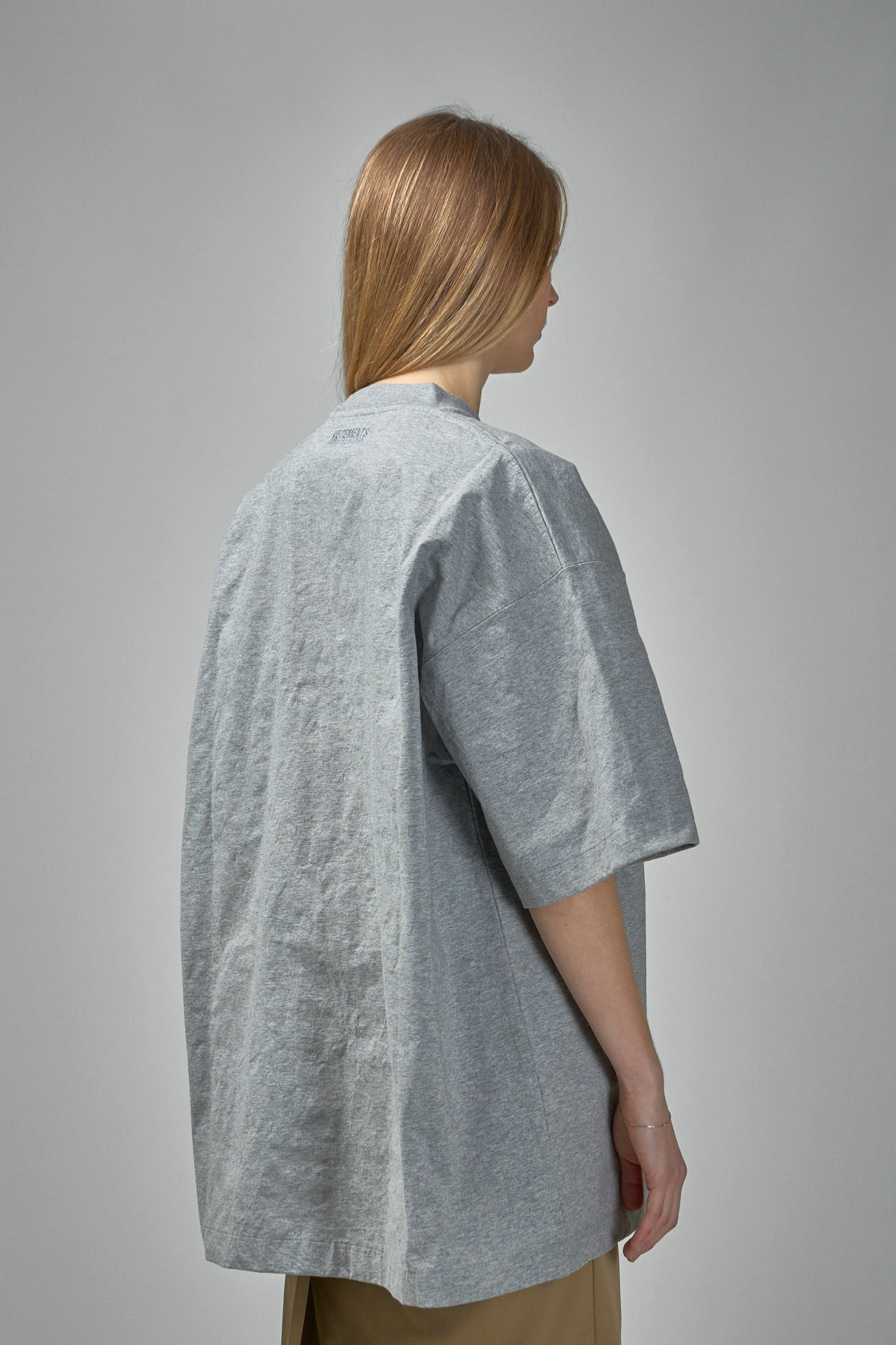 Metalized Wrinkled Logo Embroidered T-Shirt - 2