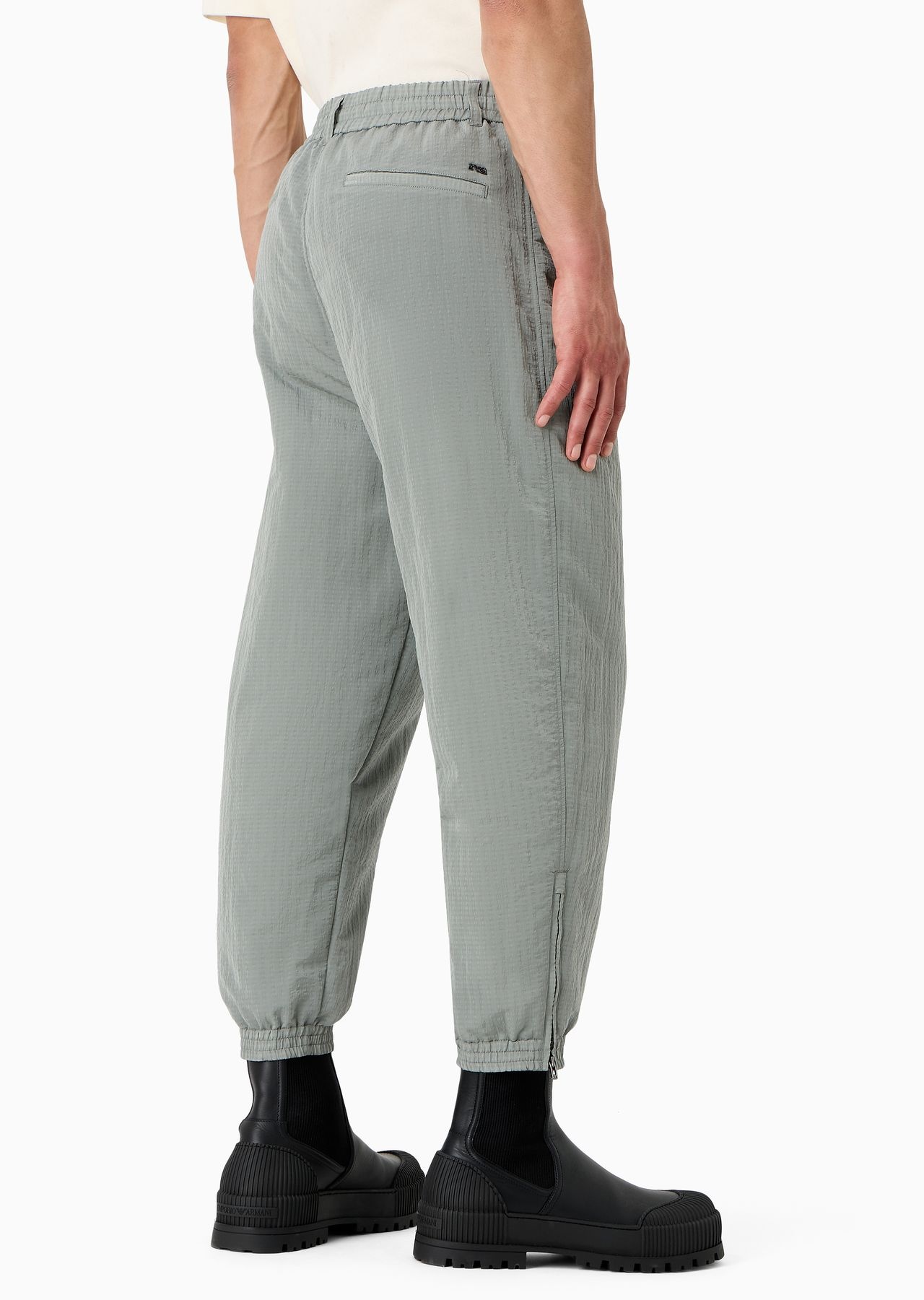 Light nylon seersucker trousers with stretch hem and zip - 3