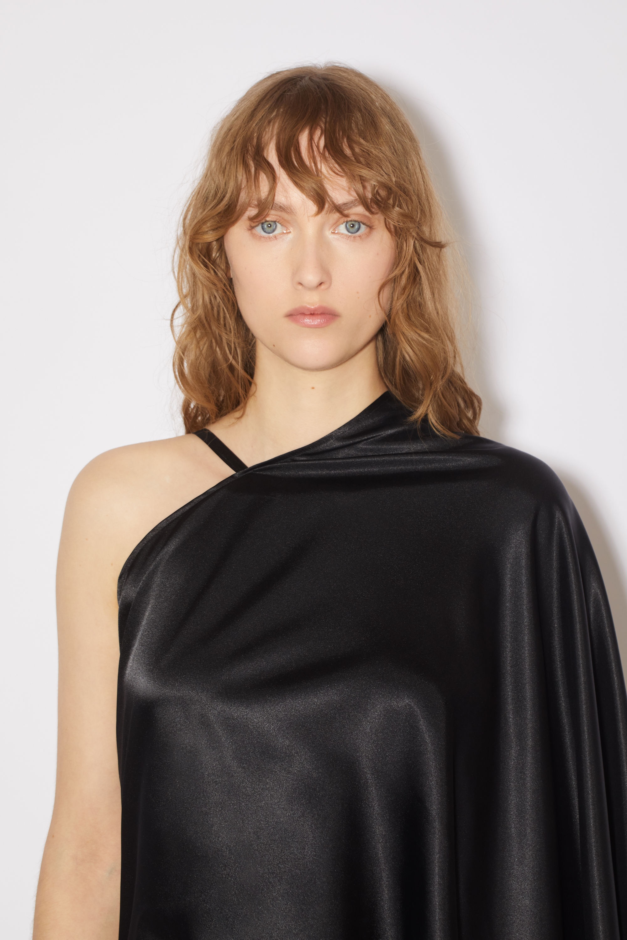 Asymmetric satin dress - Black - 7