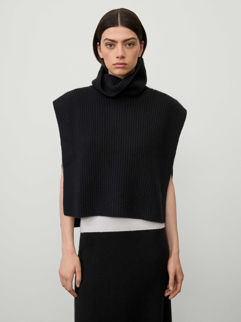 The Magda Open Vest 3