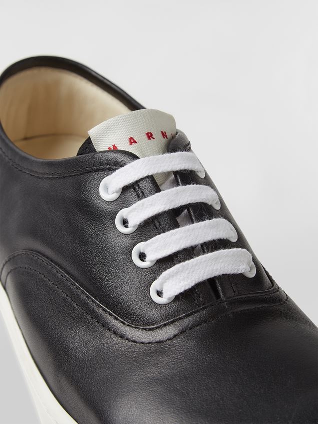BLACK SMOOTH CALFSKIN SNEAKER WITH MAXI LOGO IN RELIEF - 5