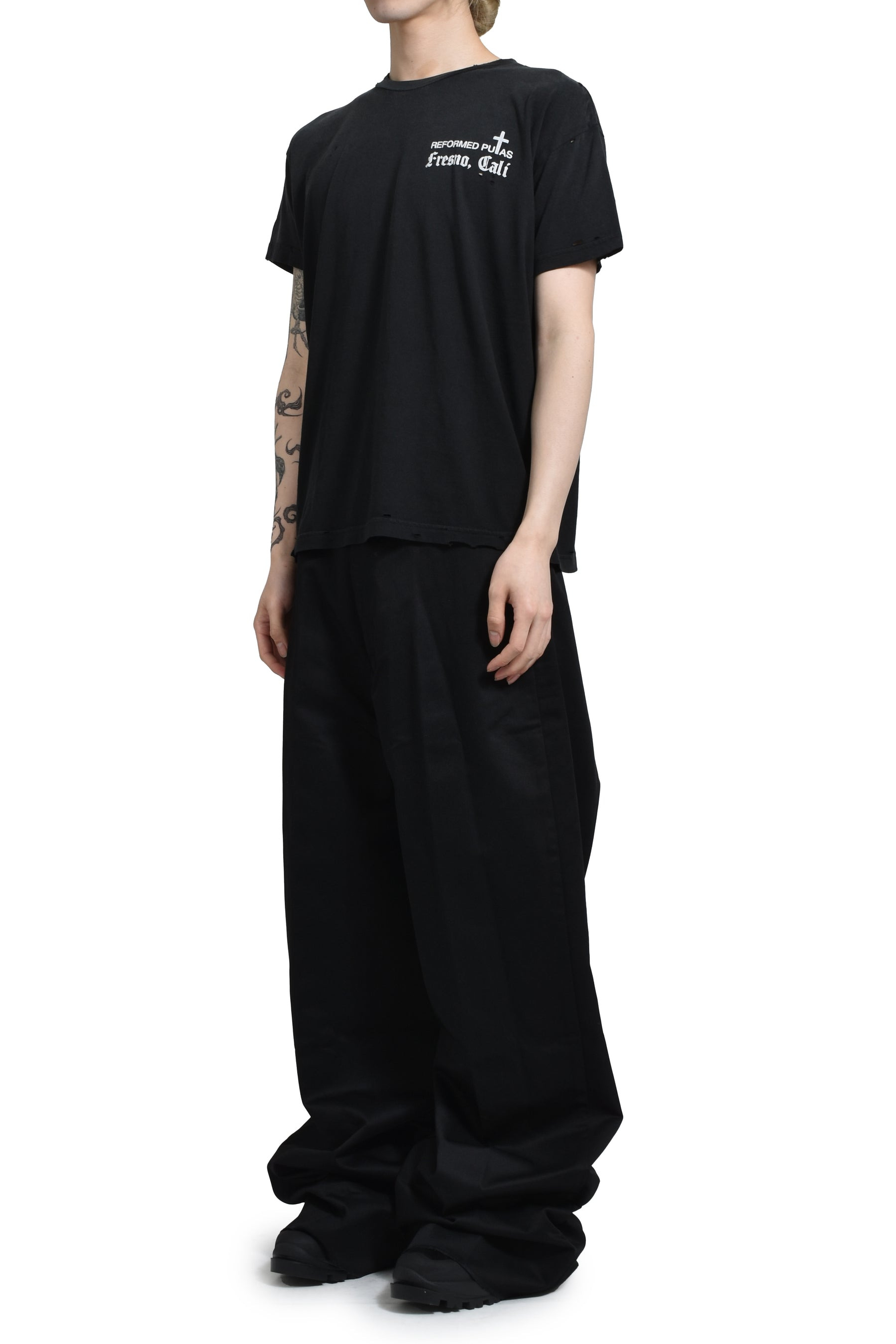 REFORMED PUTAS DESTROYED EASY TEE / BLK - 4