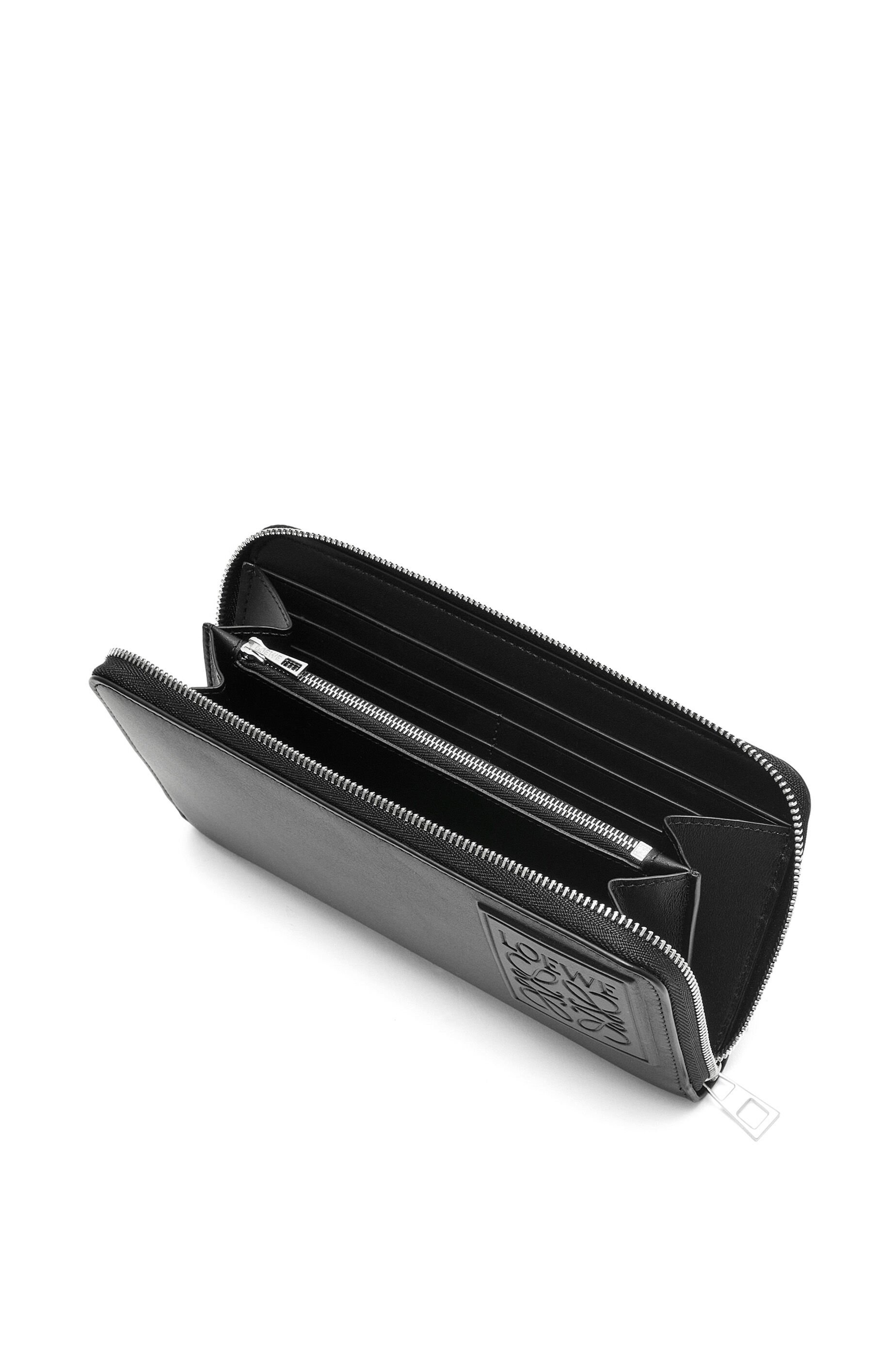 Zip around wallet in satin calfskin - 2