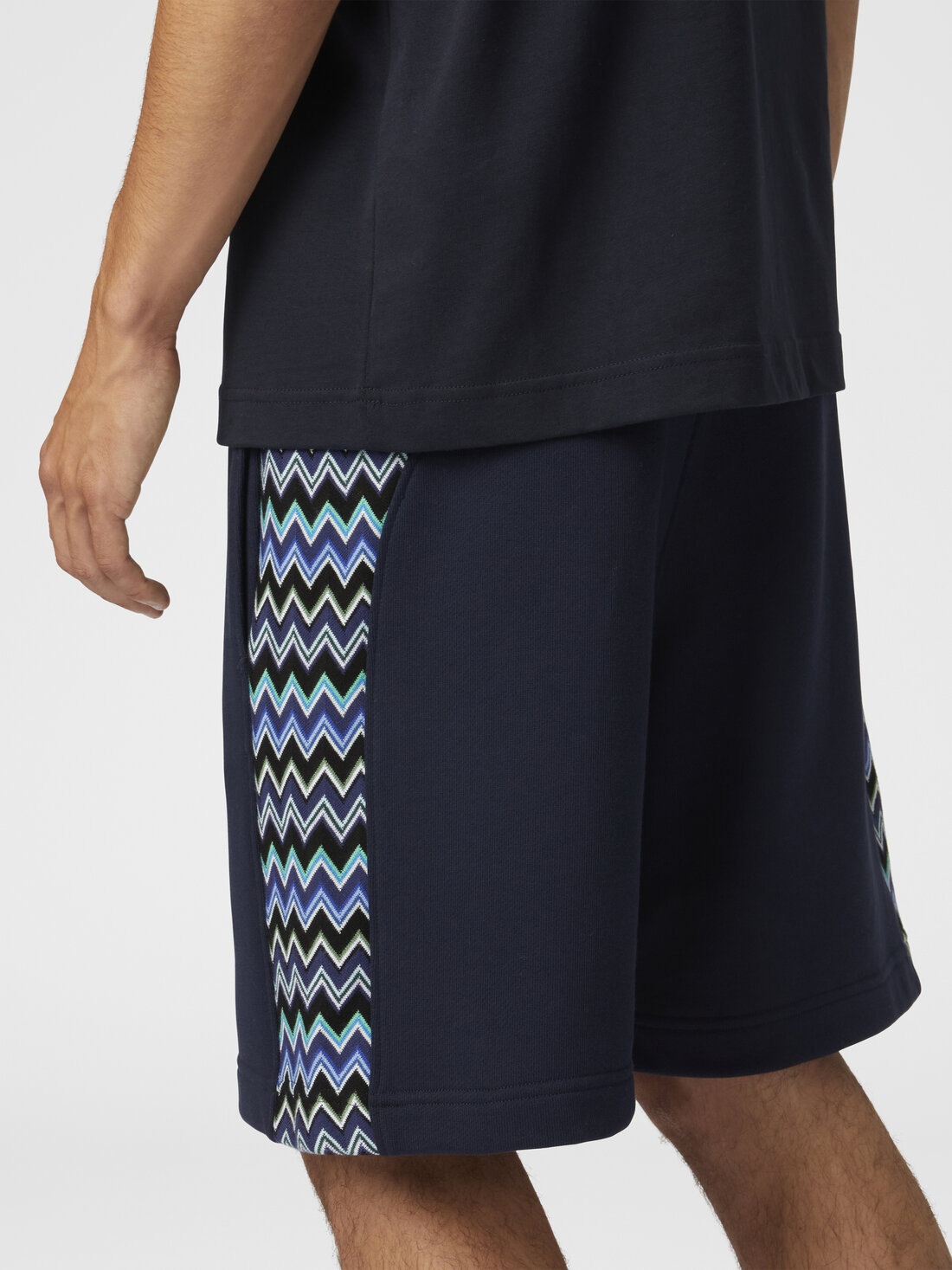 Cotton shorts with zigzag insert - 5