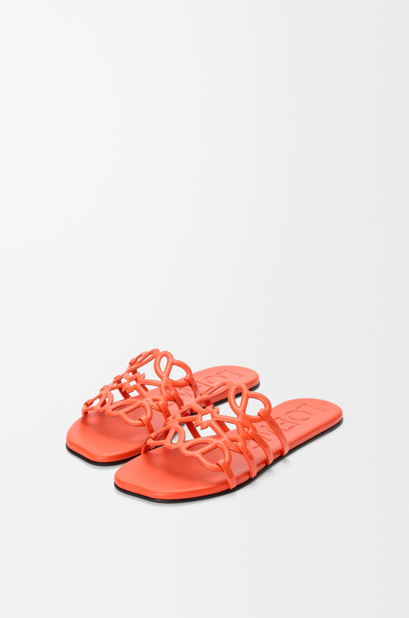 Loewe Petal Anagram slide in soft calfskin outlook