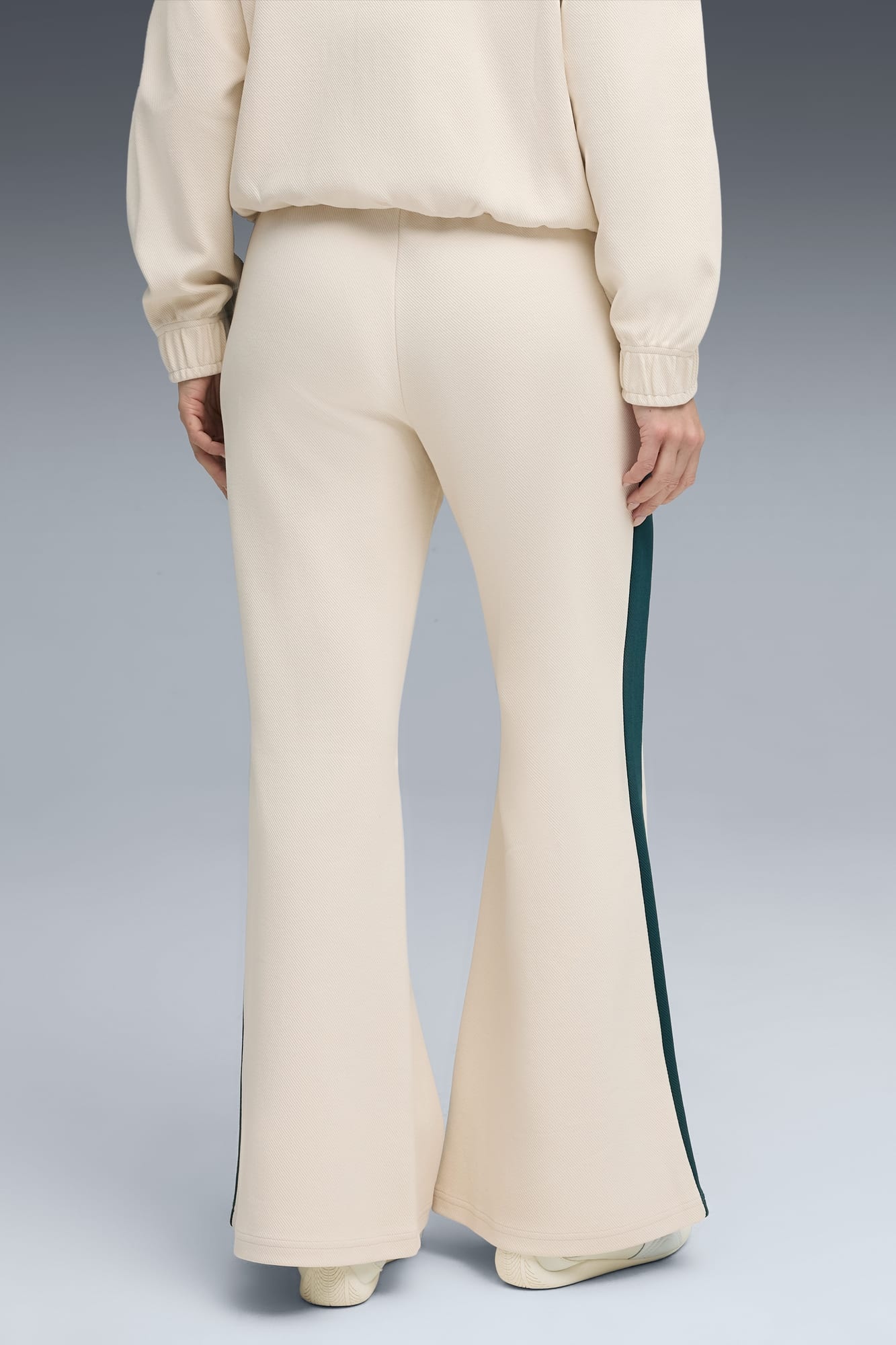 T7 Flared Pants Women - 6