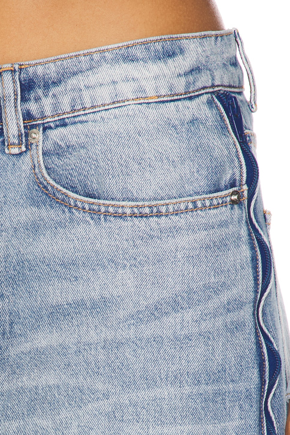 Curved Zipper Pant - 7