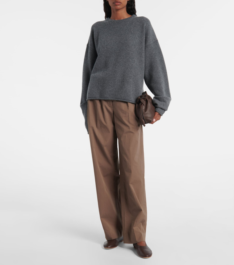 extreme cashmere Comfy cashmere-blend sweater outlook