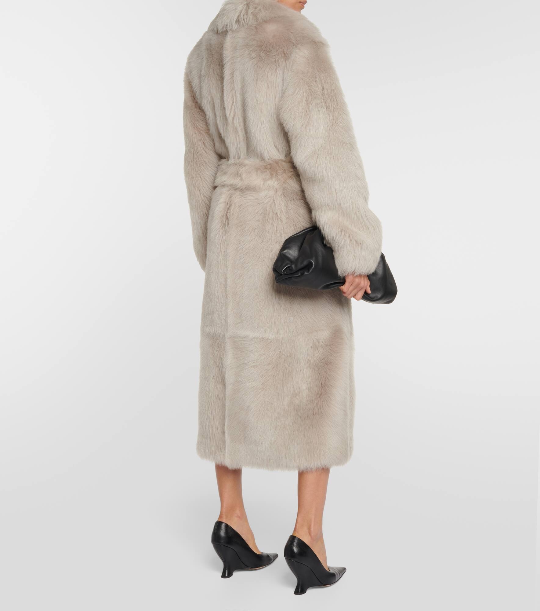 Shearling belted long coat - 3