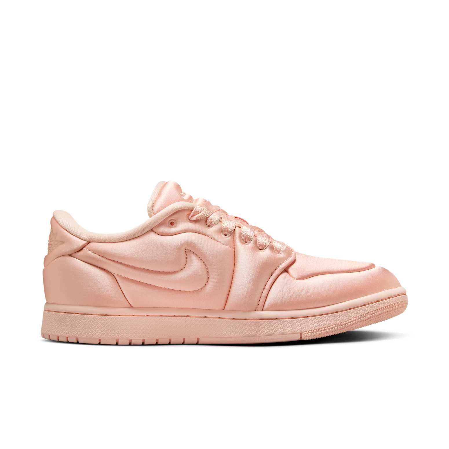 Jordan (WMNS) Air Jordan 1 Low Method of Make 'Satin Pink