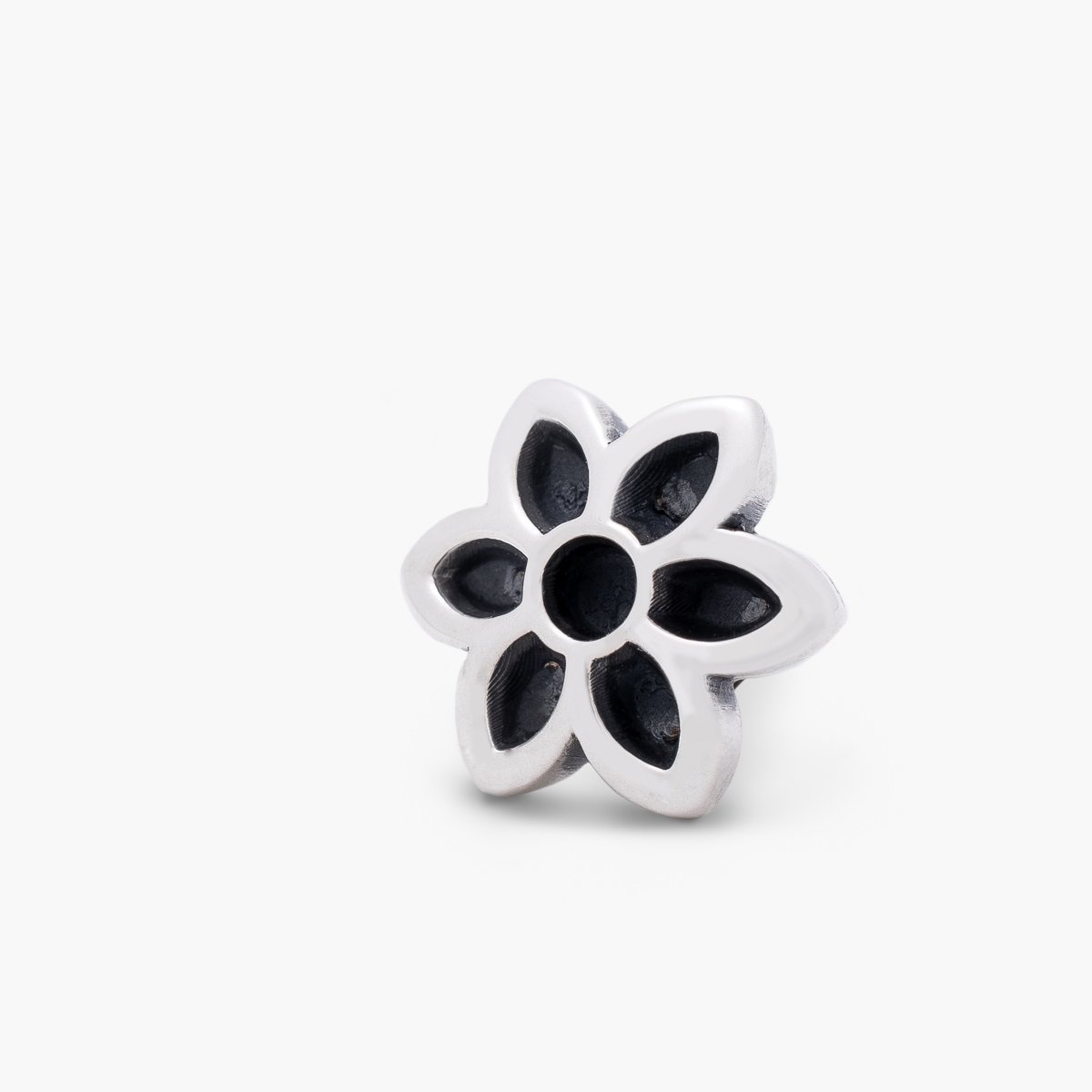 ES-COR-STUD GOOD ART HLYWD Cutout Rosette Stud Earring - Sterling Silver - 6