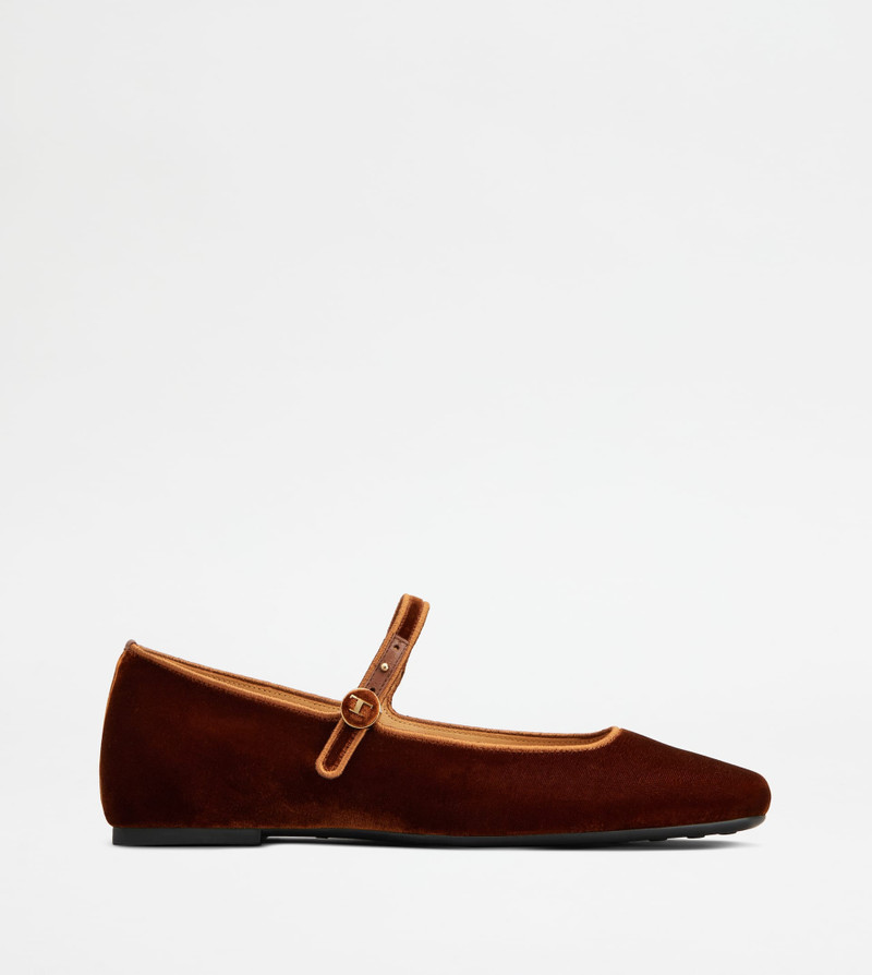 BALLERINAS IN VELVET - BROWN 1