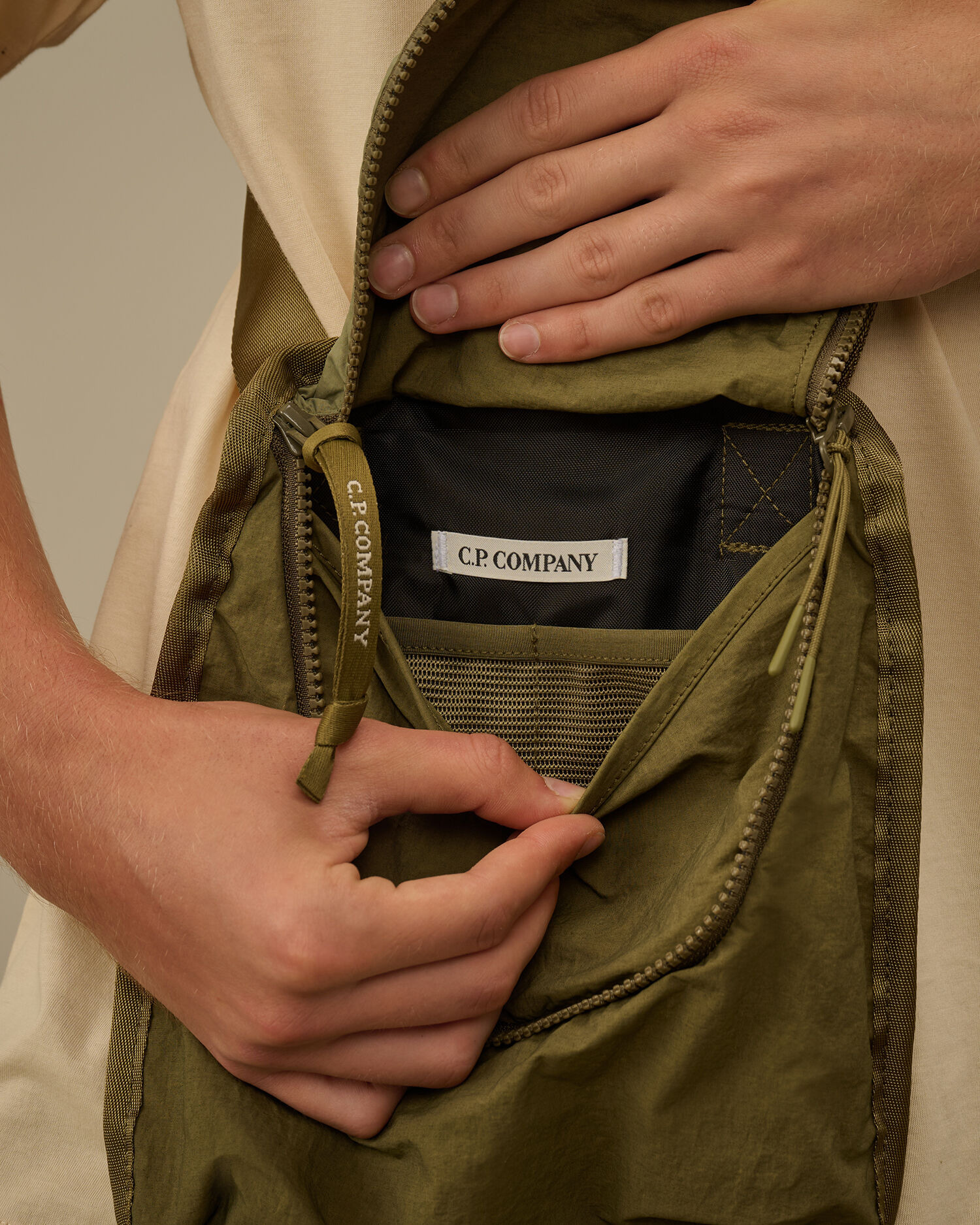 Plain Paper Touch Shoulder Bag - 4