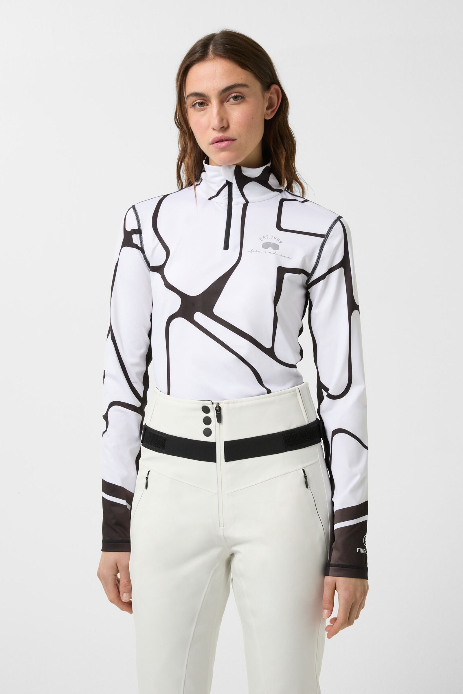 Ilvy First Layer in White/Black - 2