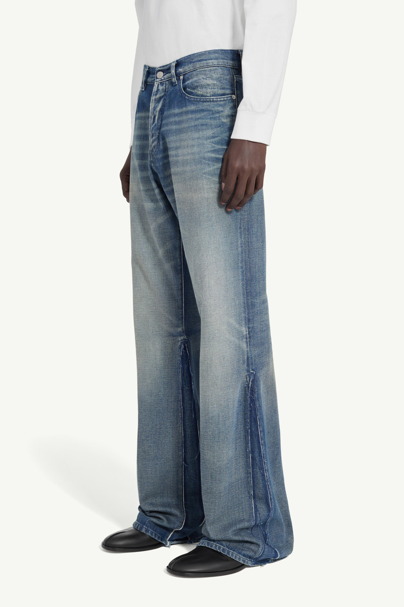 Flared jeans 4