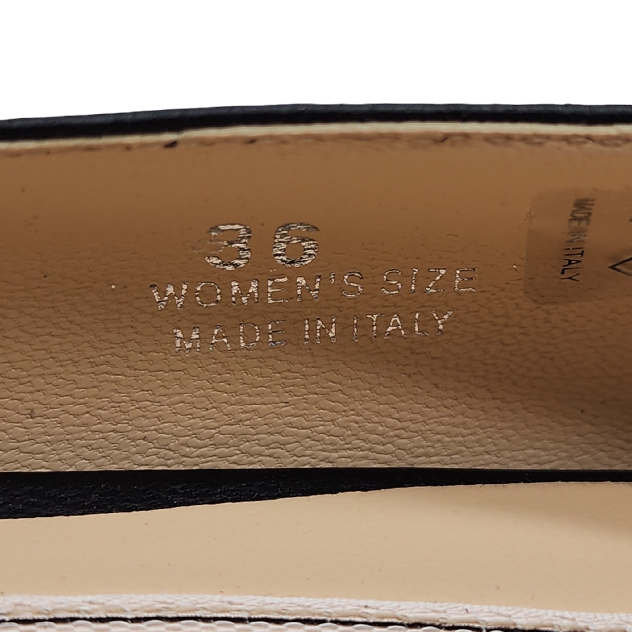 Roger Vivier Flower Strass Leather Ballet Flats - Leather - Black - 8