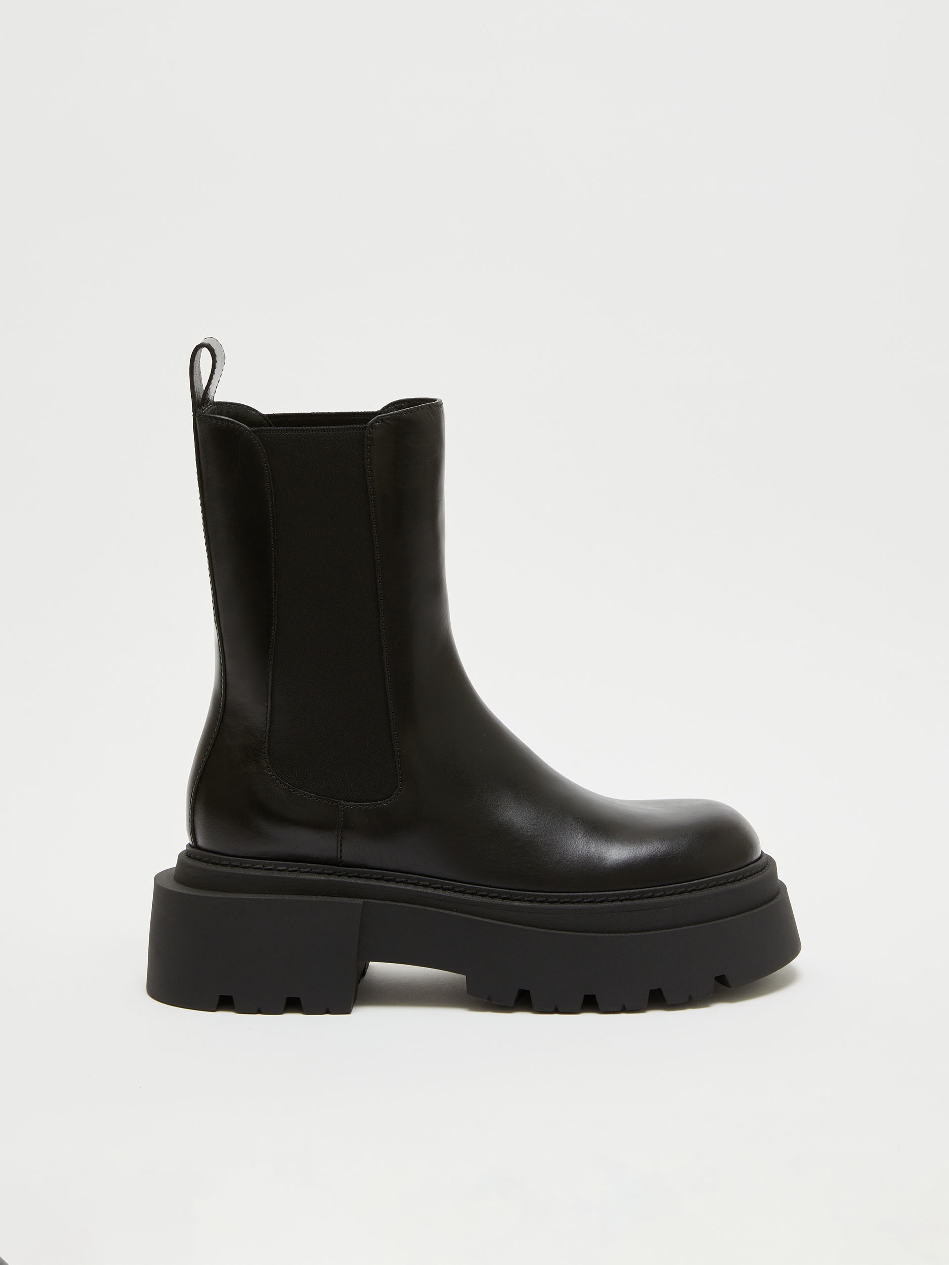 Leather Chelsea boots - 1