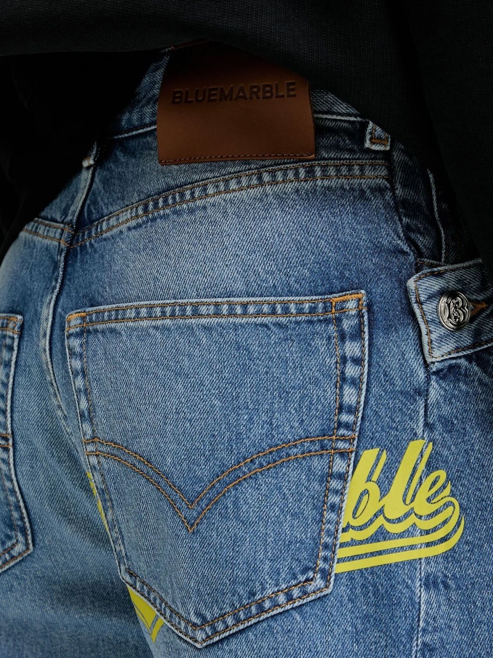 twisted-seams logo-print jeans - 4