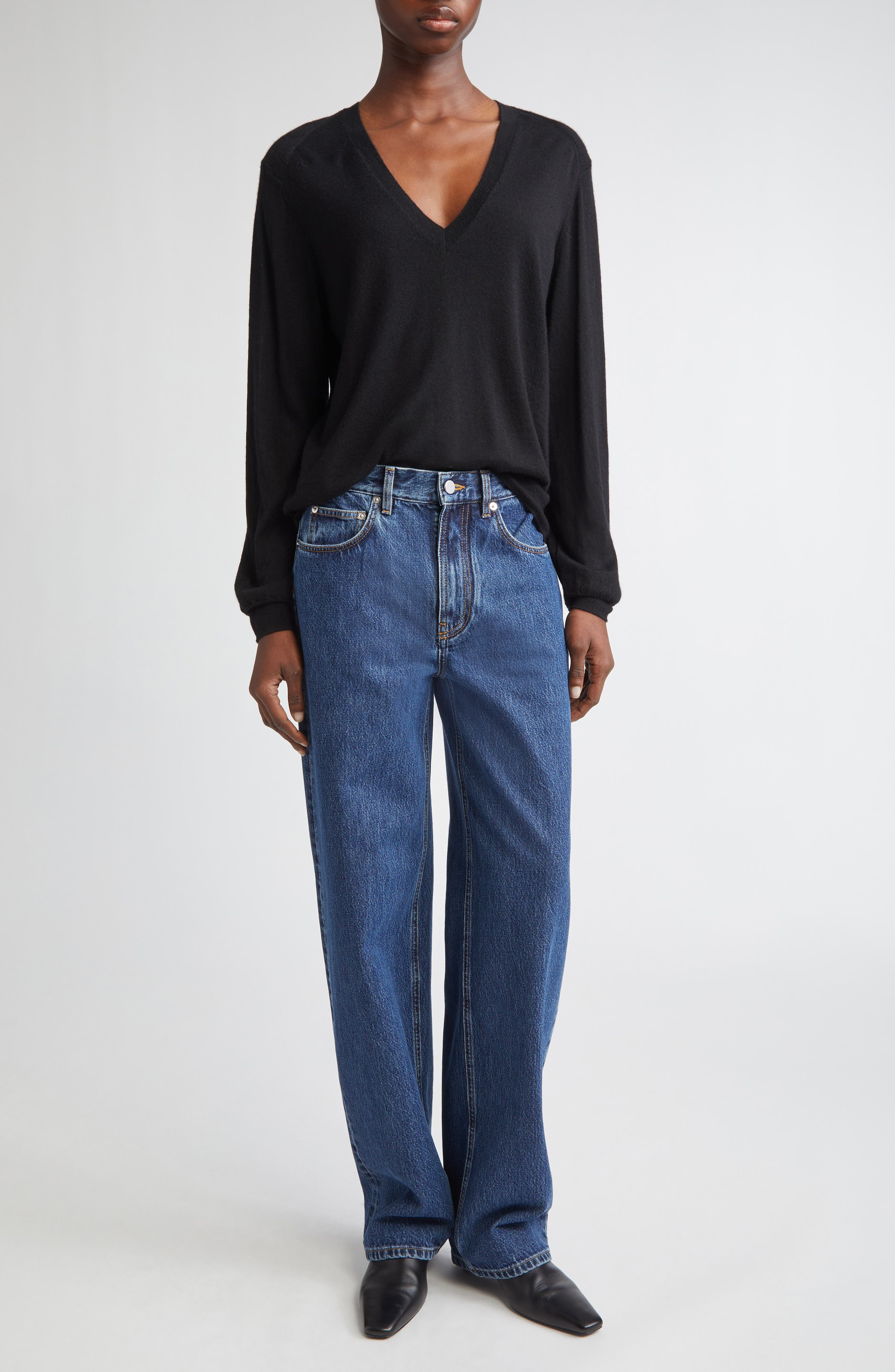 LOULOU DE SAISON Julio Thin Cashmere V-Neck Sweater in Black at Nordstrom - 7