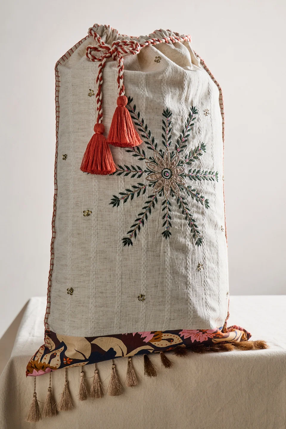 Floral Tassel Gift Sack - 1