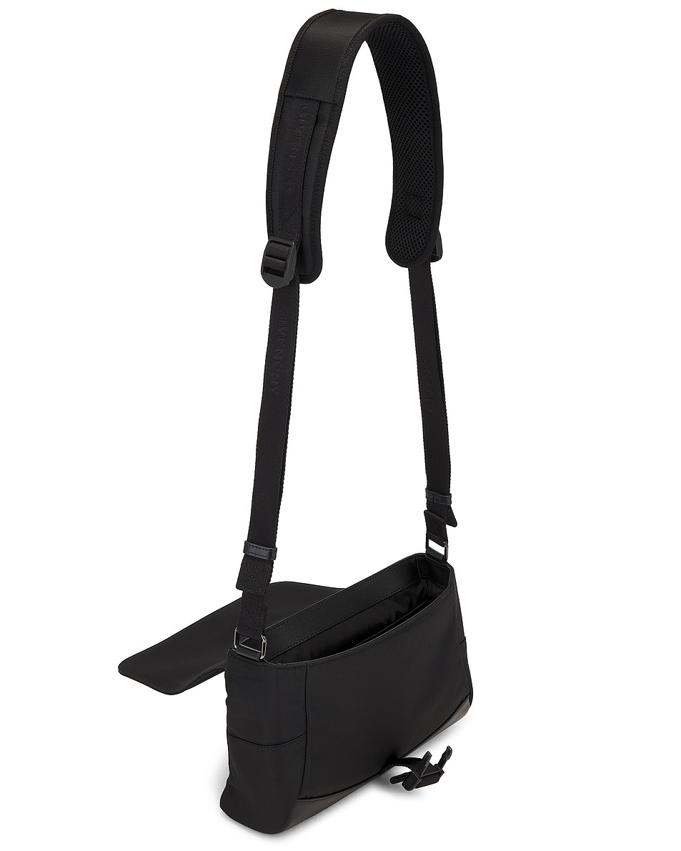 新品★GIVENCHY★ランウェイ Gトレイル ナイロン＆レザーバッグ Givenchy Men's G-Trail Nylon and Leather Sling Crossbody Bag