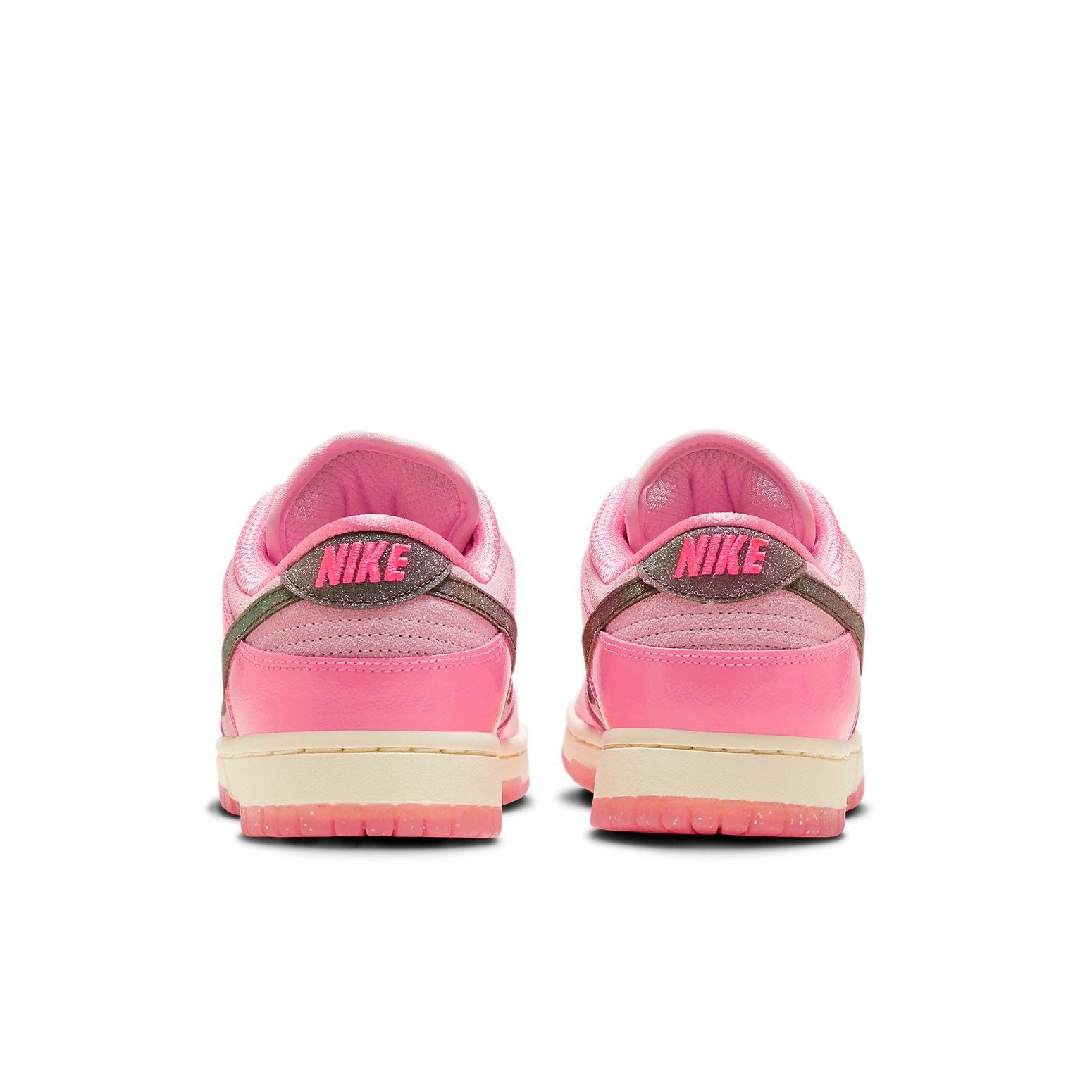 (WMNS) Nike Dunk Low 'Barbie' FN8927-621 - 4