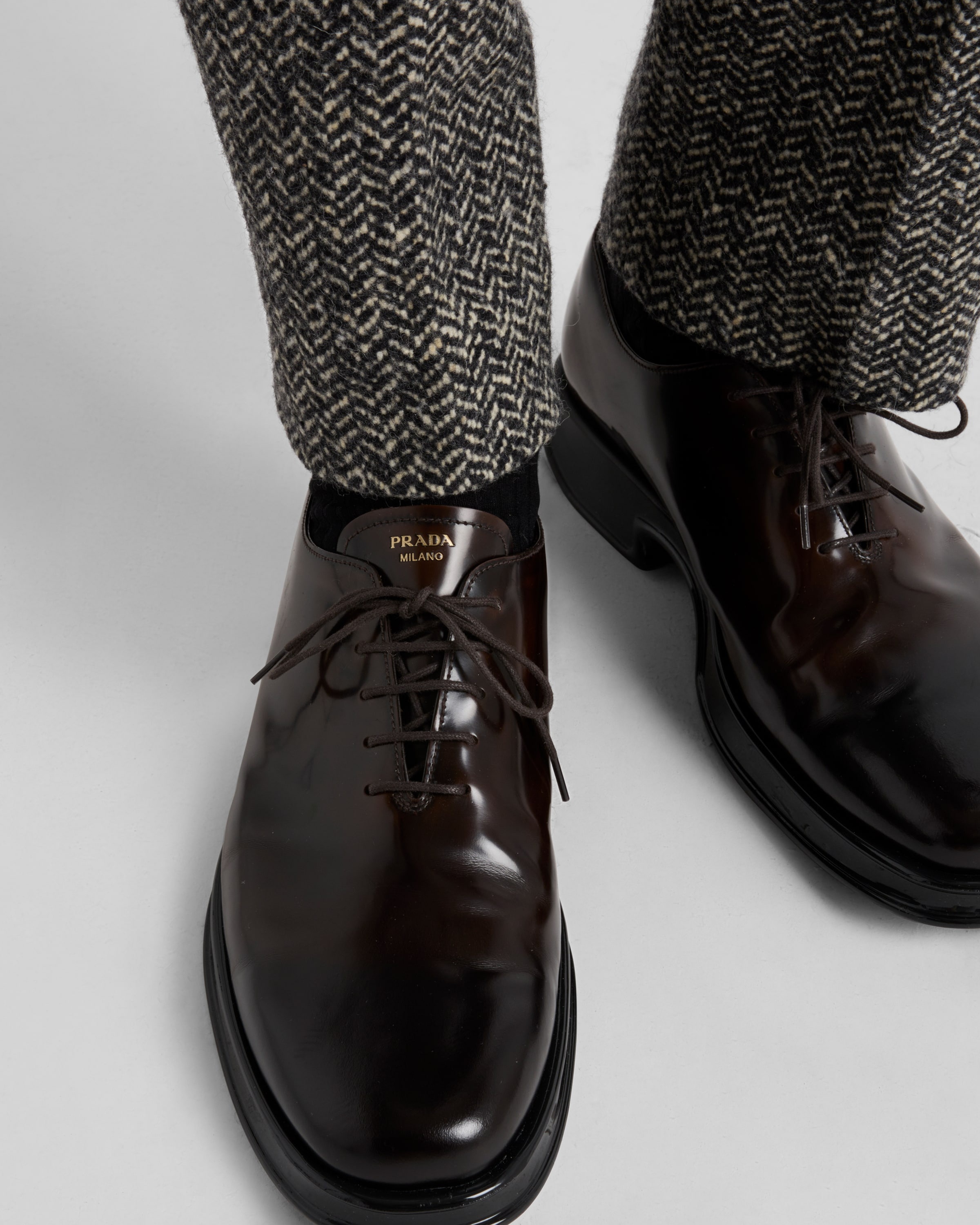Brushed leather lace-up shoes - 3