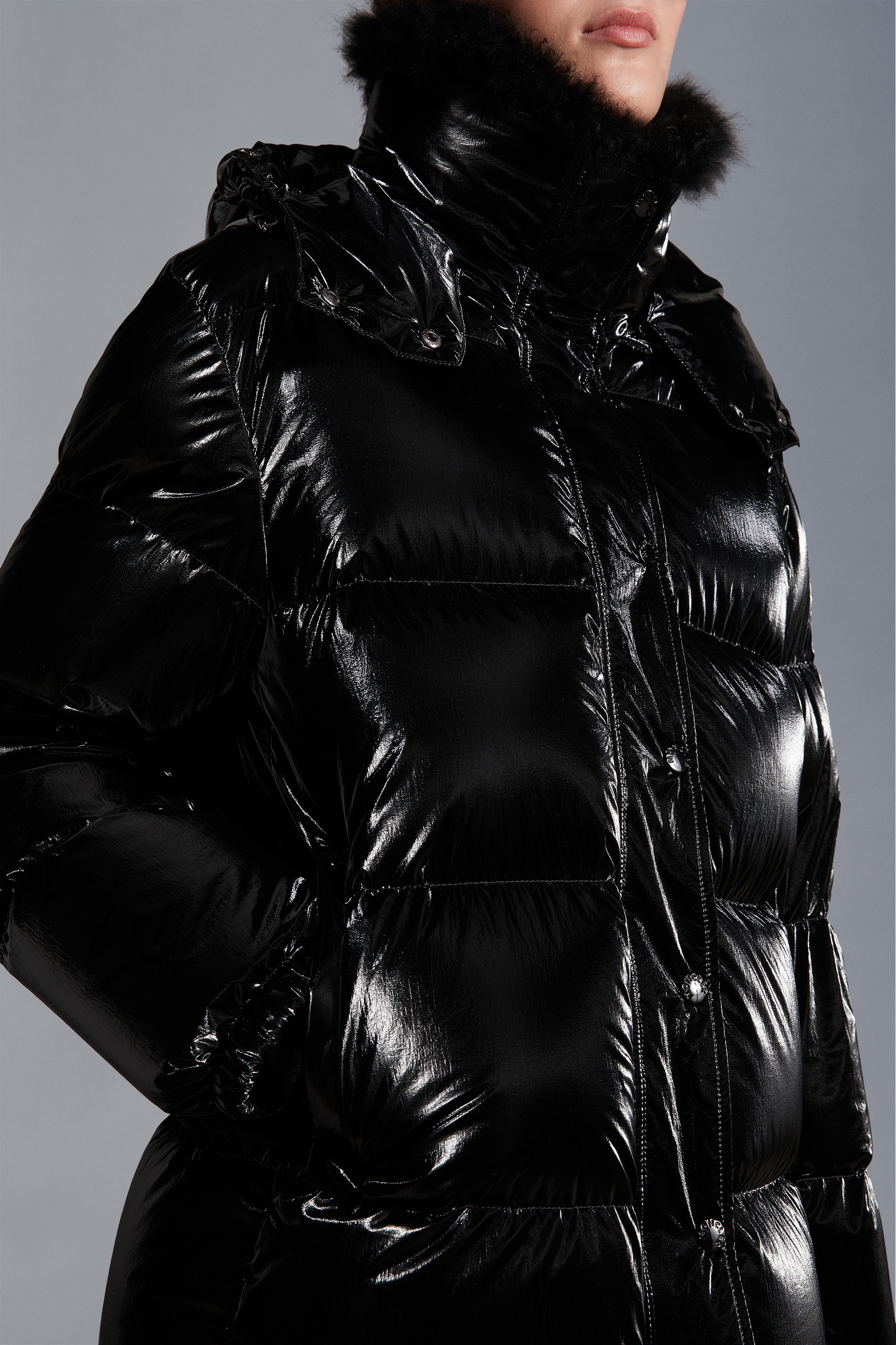 MONCLER2022/23秋冬新作 ファー/フード付ダウンジャケット HANAU MONCLER2022/23秋冬新作 ファー/フード付ダウンジャケット HANAU