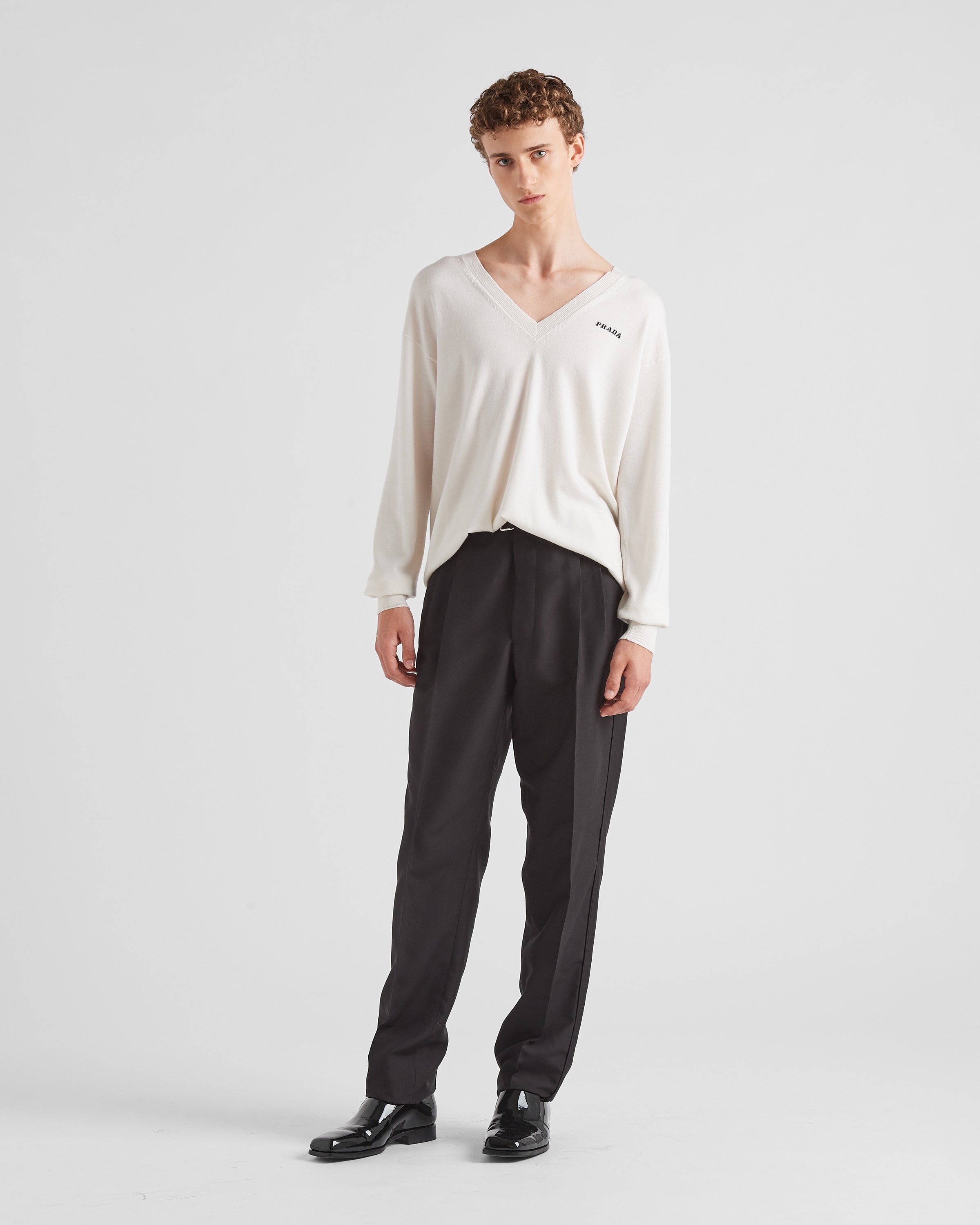 V-neck cashmere sweater - 2