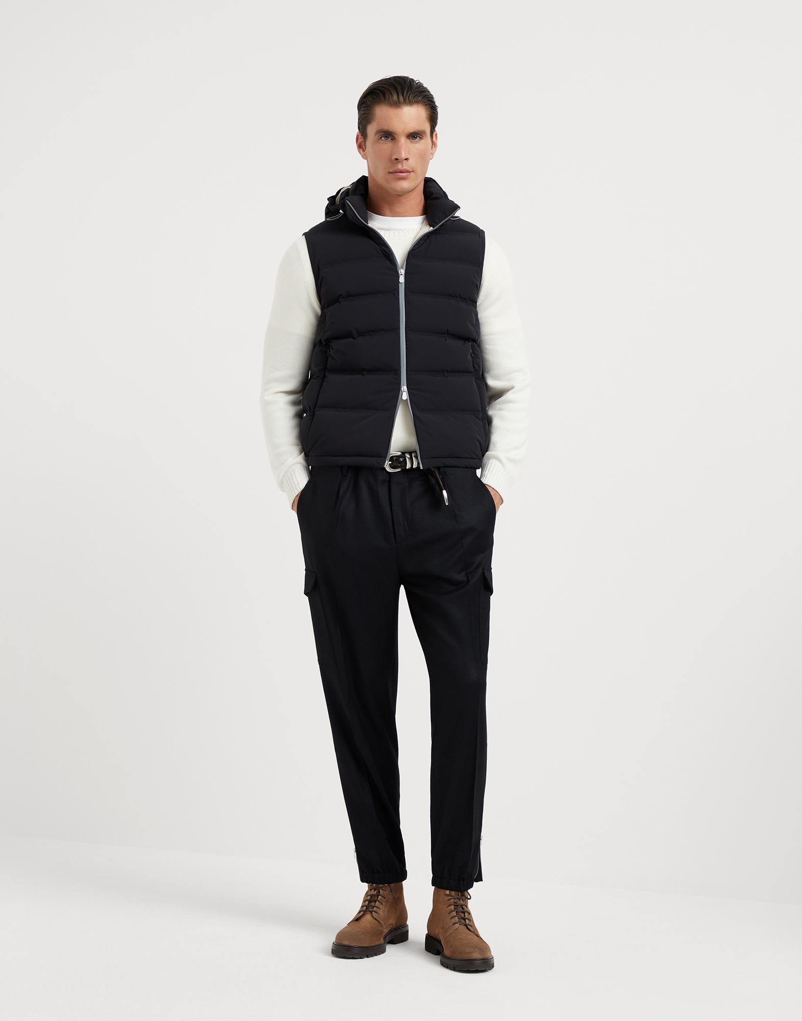 Bonded taffeta down vest with heat-bonded seams and detachable hood - 5