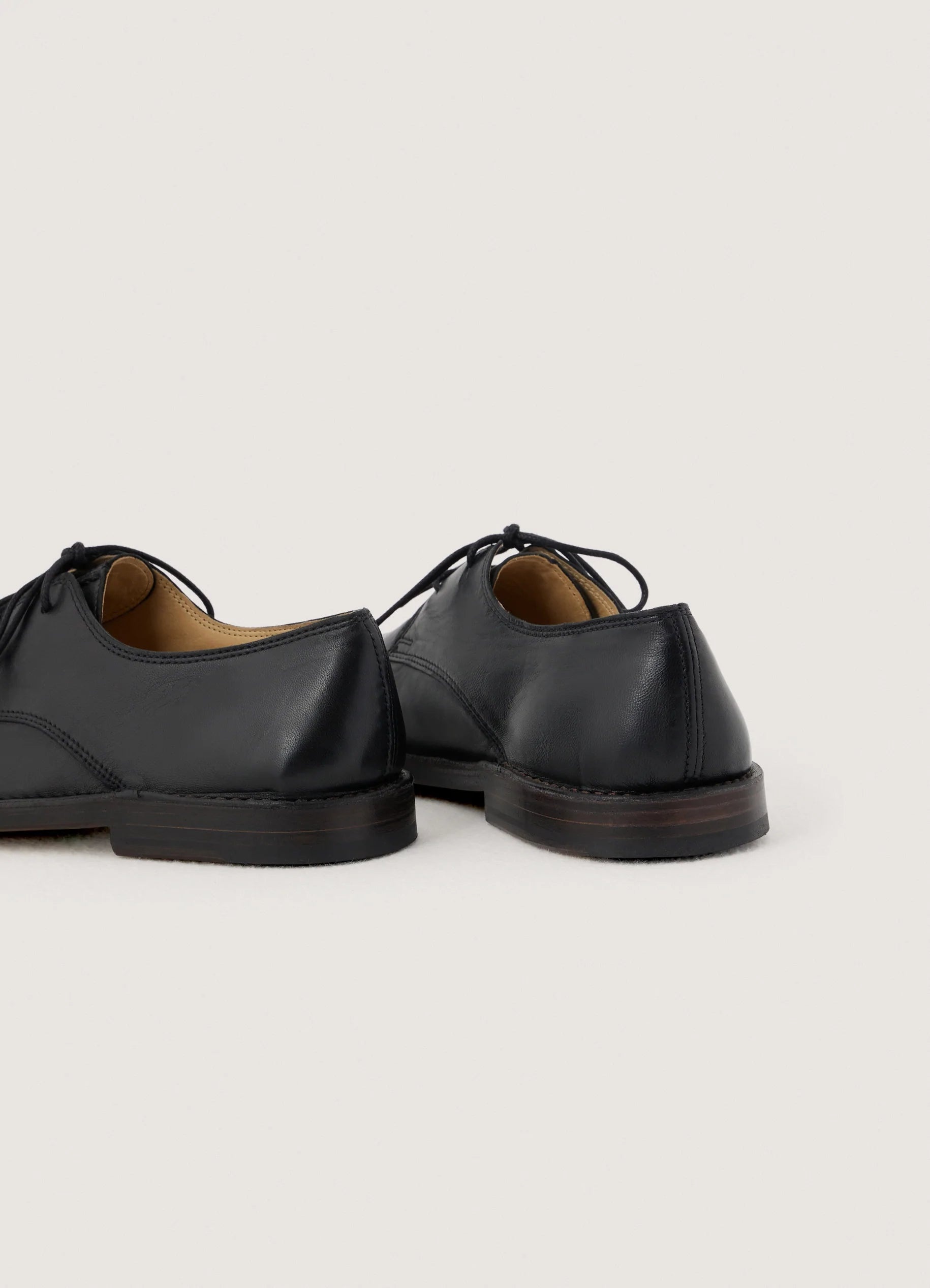 FLAT LACED DERBY
SHINY NAPPA LEATHER - 7