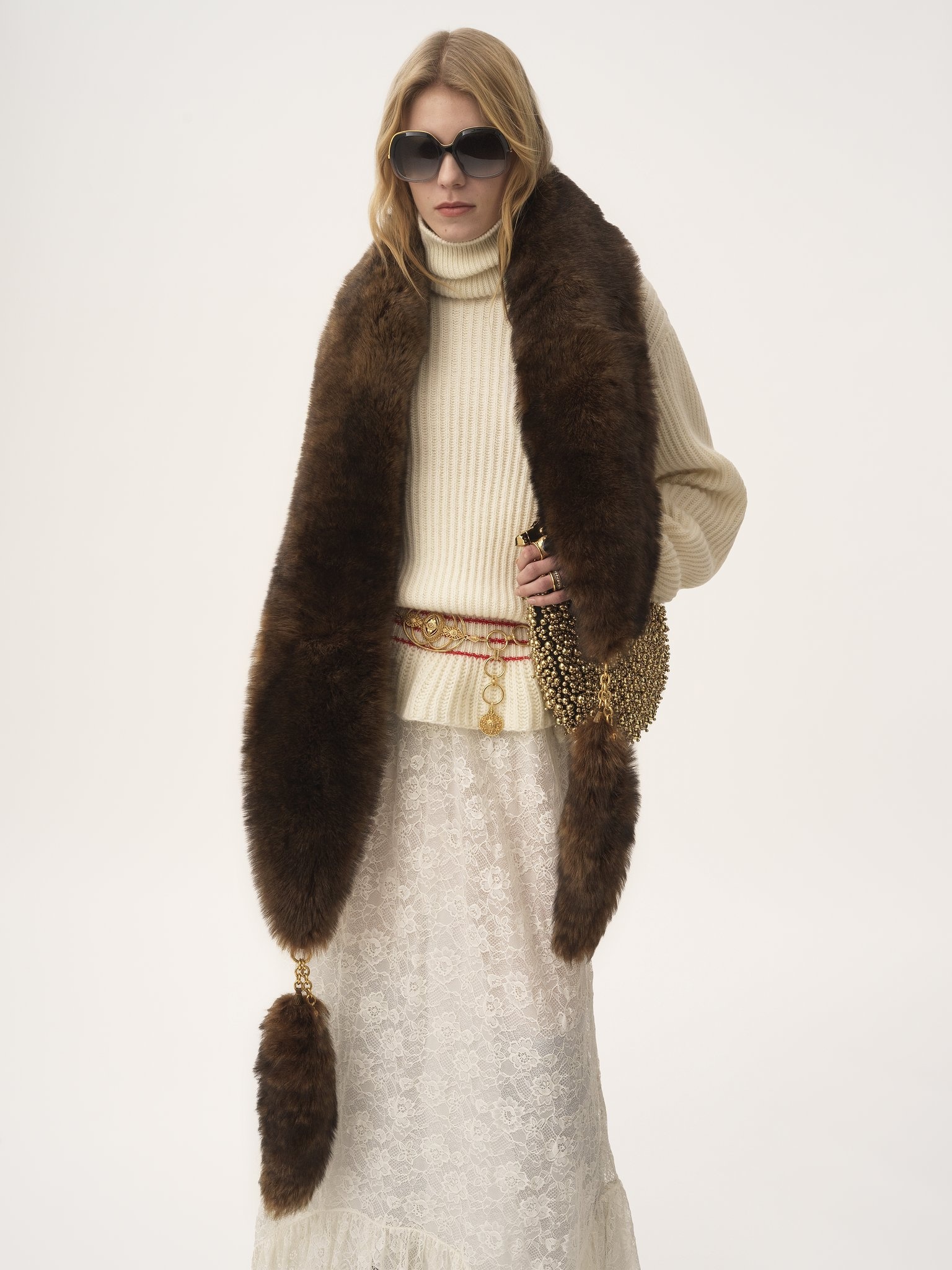 THE CHLOÉ CHAIN TAILS SCARF IN SHEARLING - 2