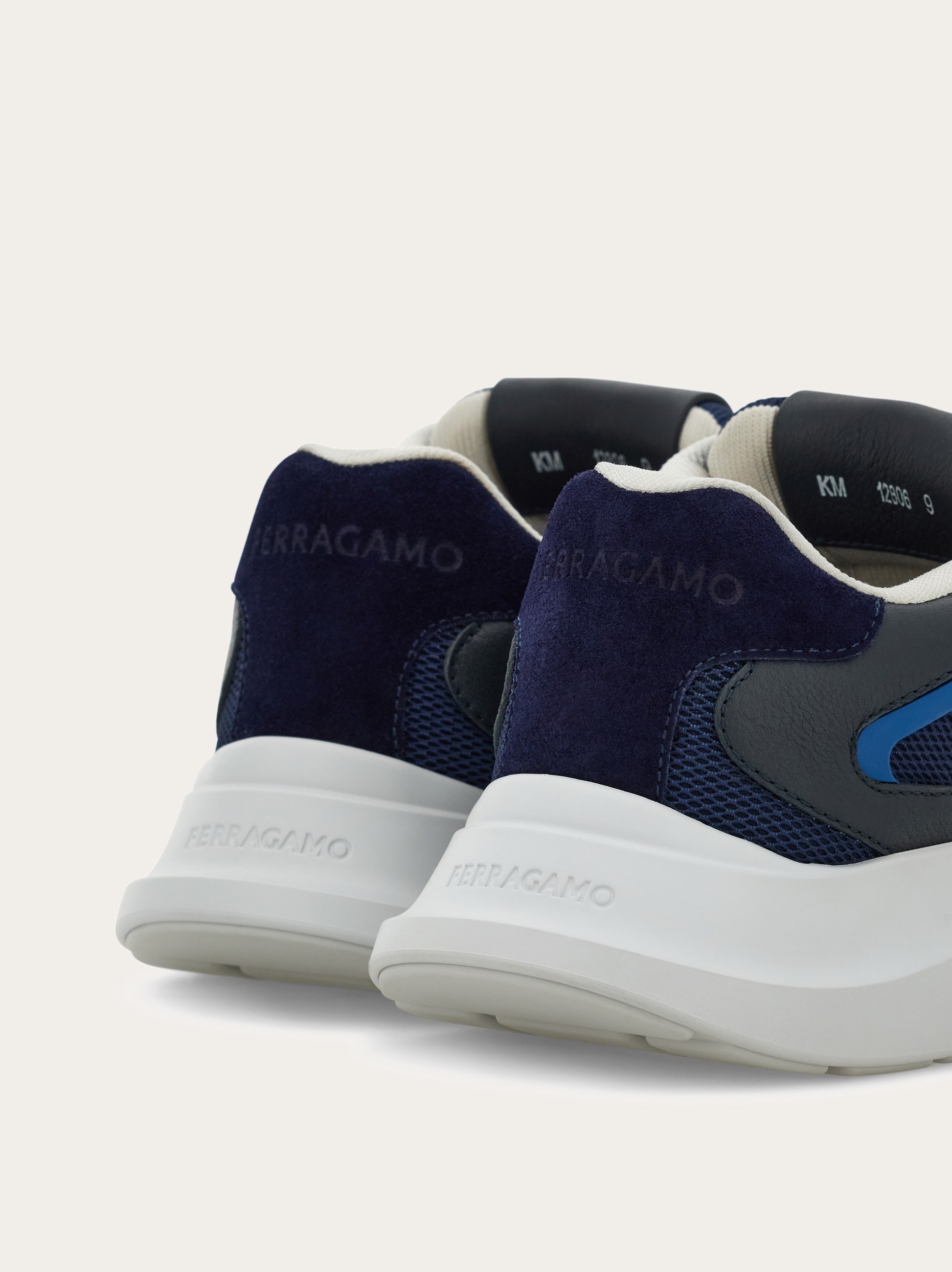 Low top sneaker with Gancini ornament - 4