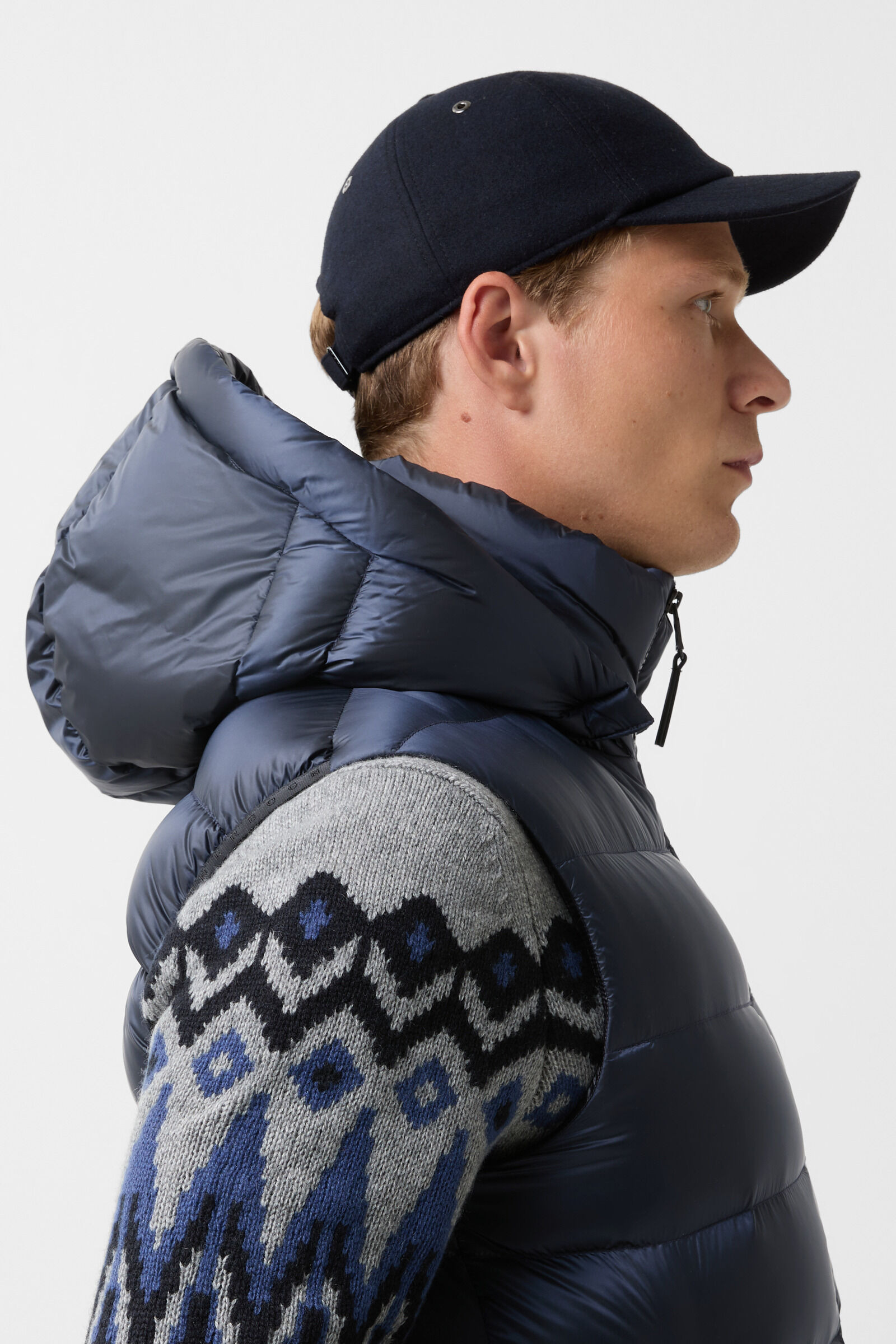 Holger down vest in Dark blue - 6