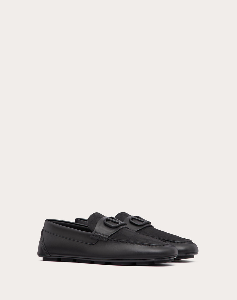VLOGO SIGNATURE DRIVING SHOE IN CALFSKIN AND TOILE ICONOGRAPHE TECHNICAL FABRIC 2