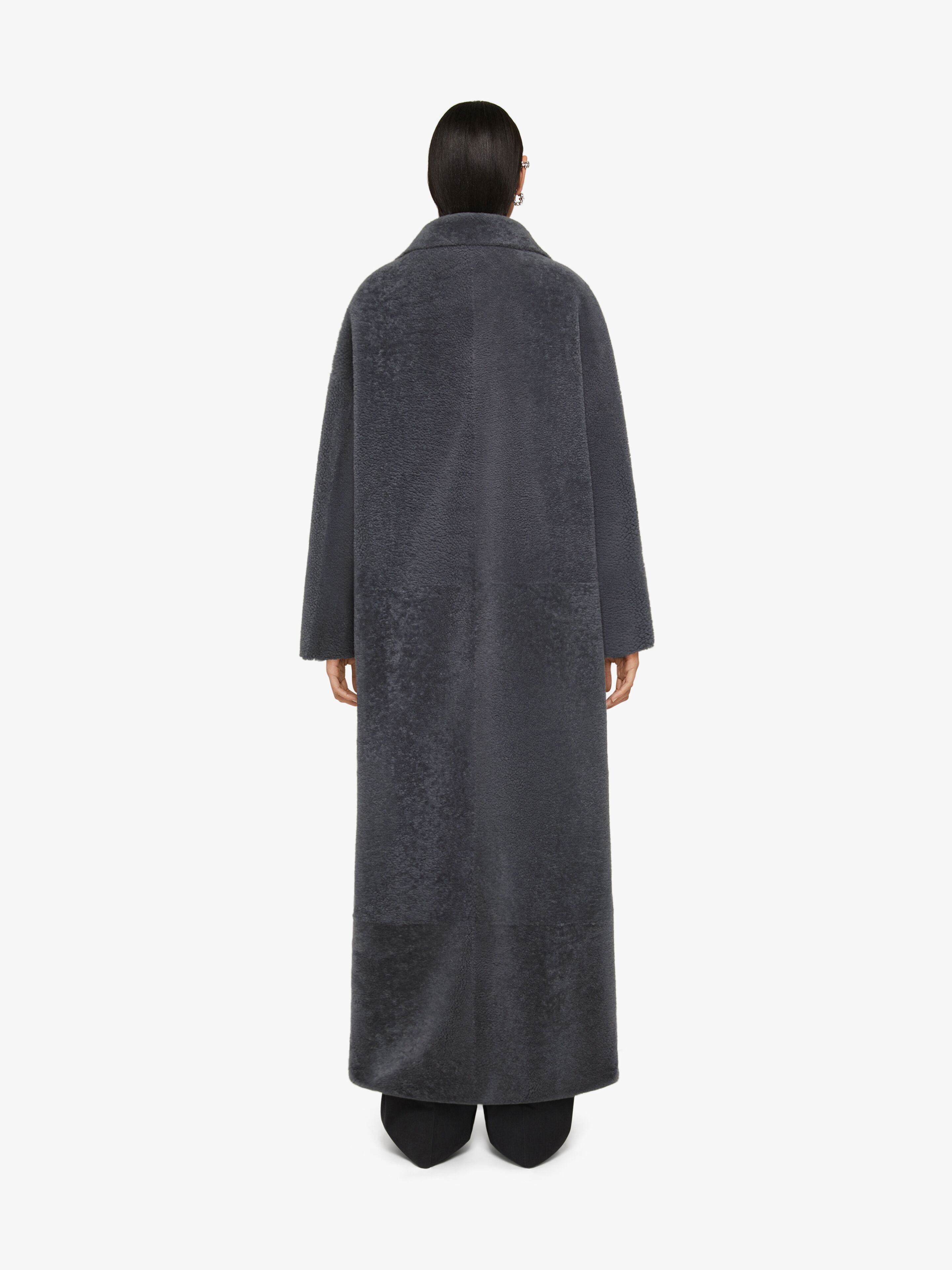 OVERSIZED COAT IN SHEARLING - 4