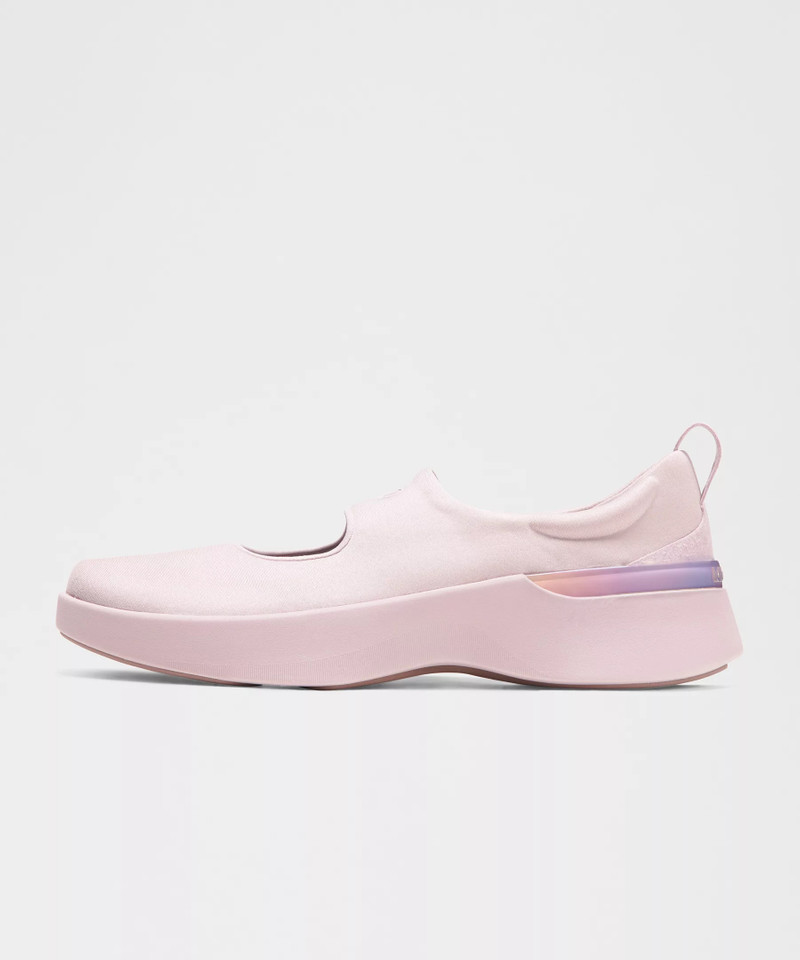 Women's Mary Train Sneaker 3